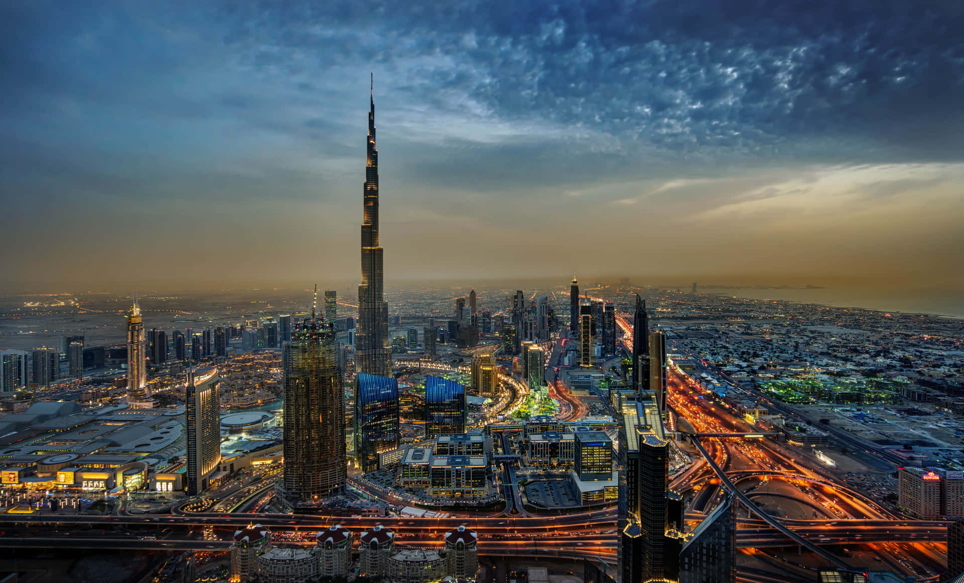 Esplorarel'iconica Skyline Di Dubai