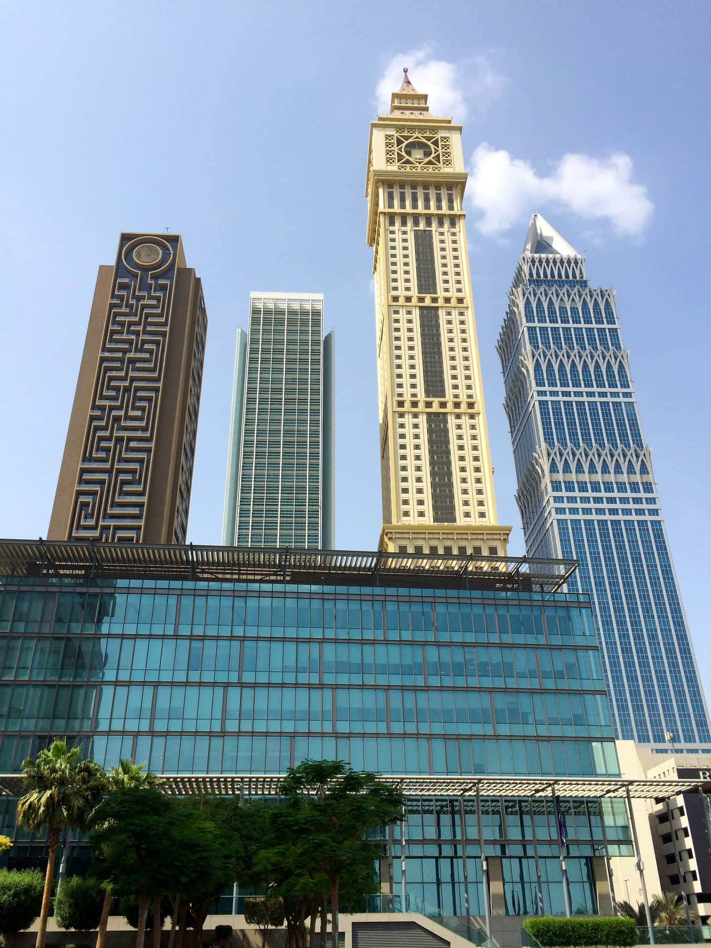 Densmukke Skyline Om Natten I Dubai.