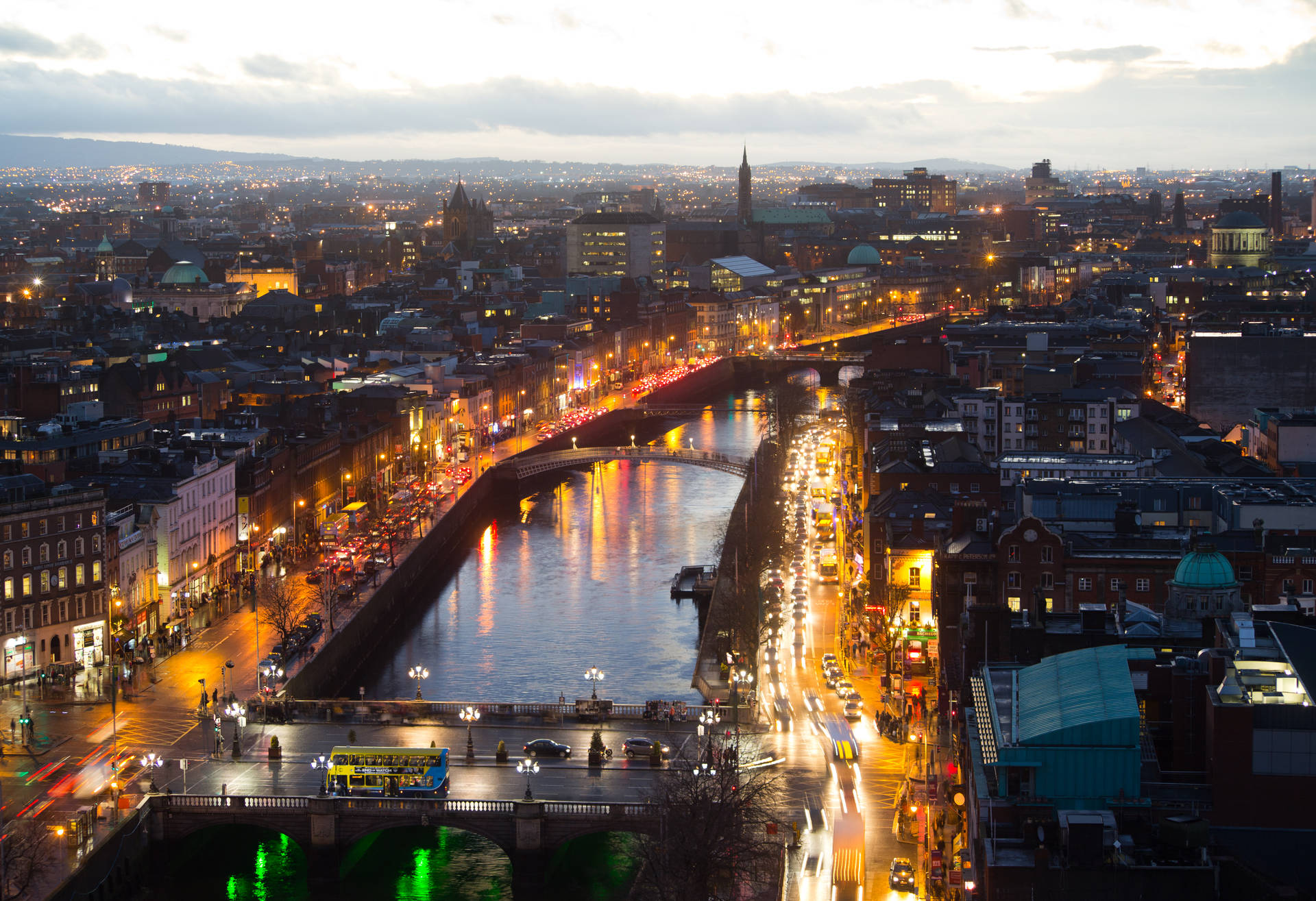 Dublincity Lights - Dublins Stadsljus Wallpaper
