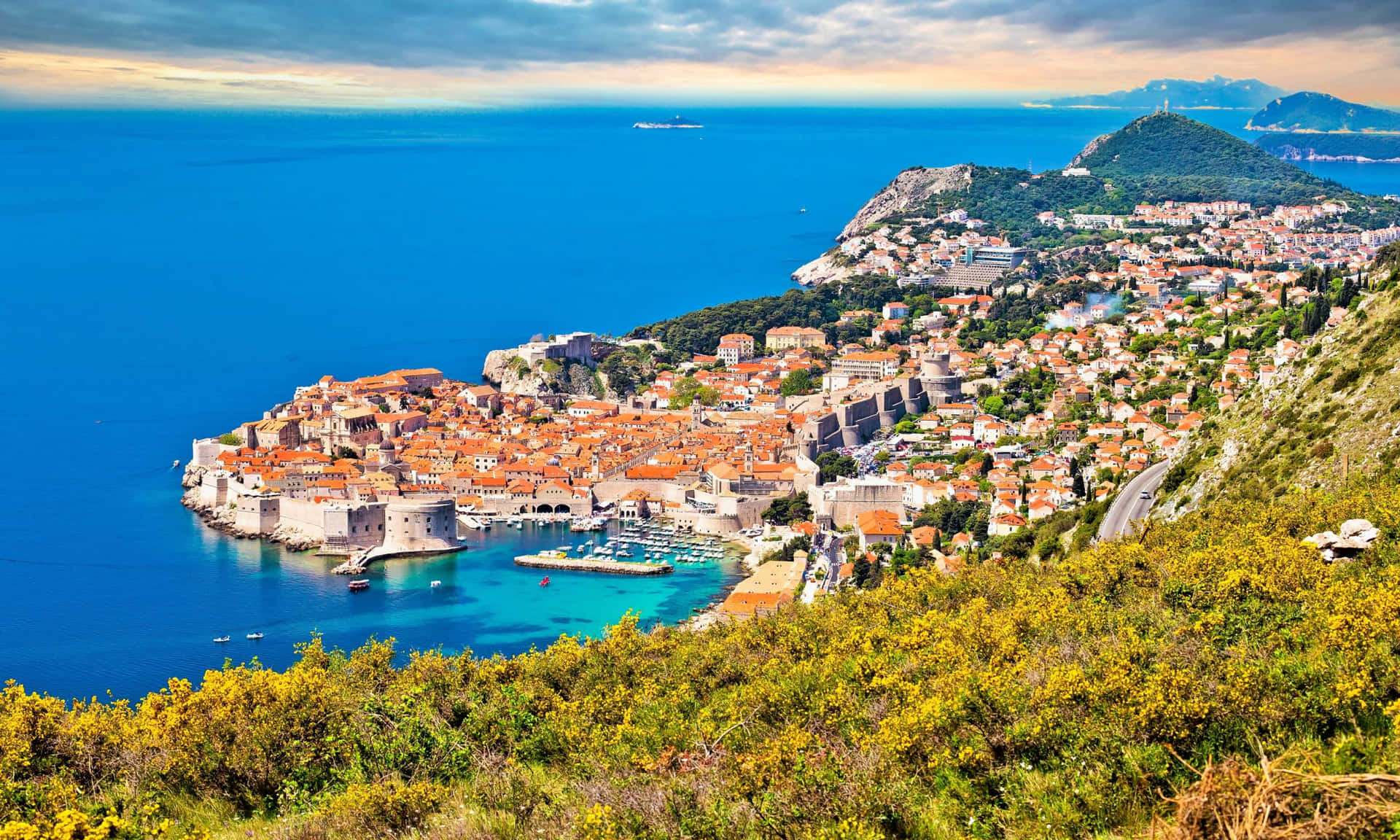 Dubrovnik City In Southern Crotia Wallpaper