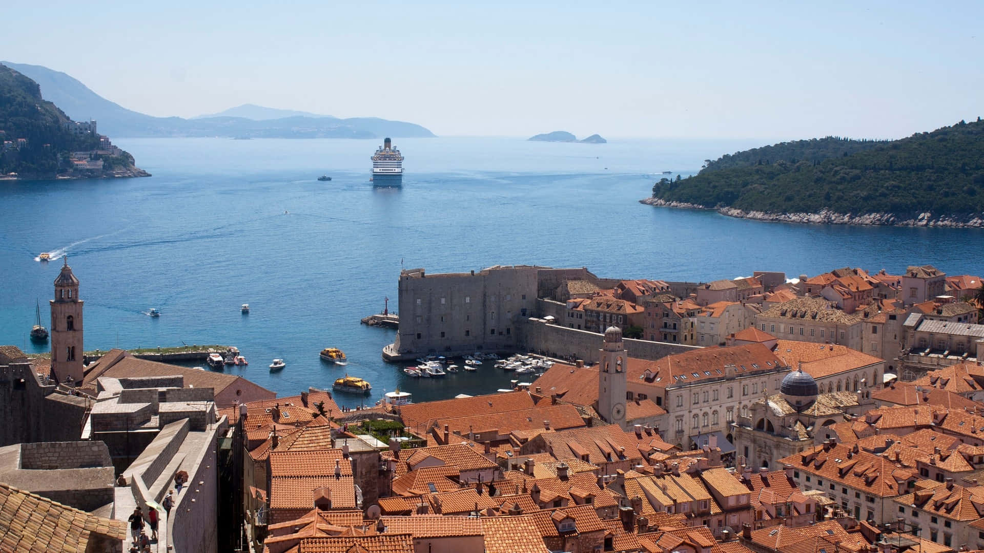Dubrovnik Cruise Port Är Ett Populärt Val För Bakgrundsbildräkt Till Datorer Eller Mobiler. Wallpaper