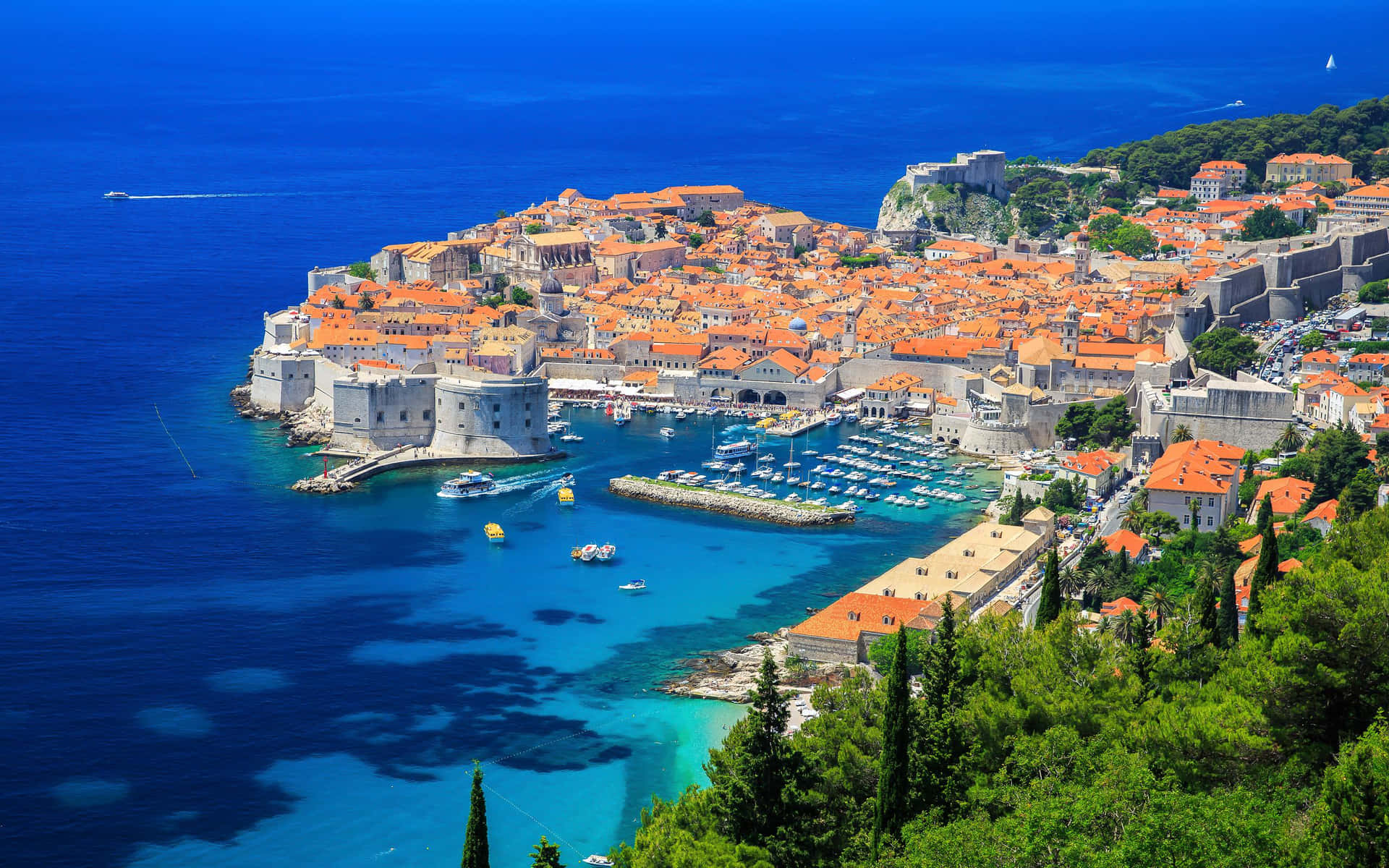 Dubrovnik Vibrant Seaport City Wallpaper