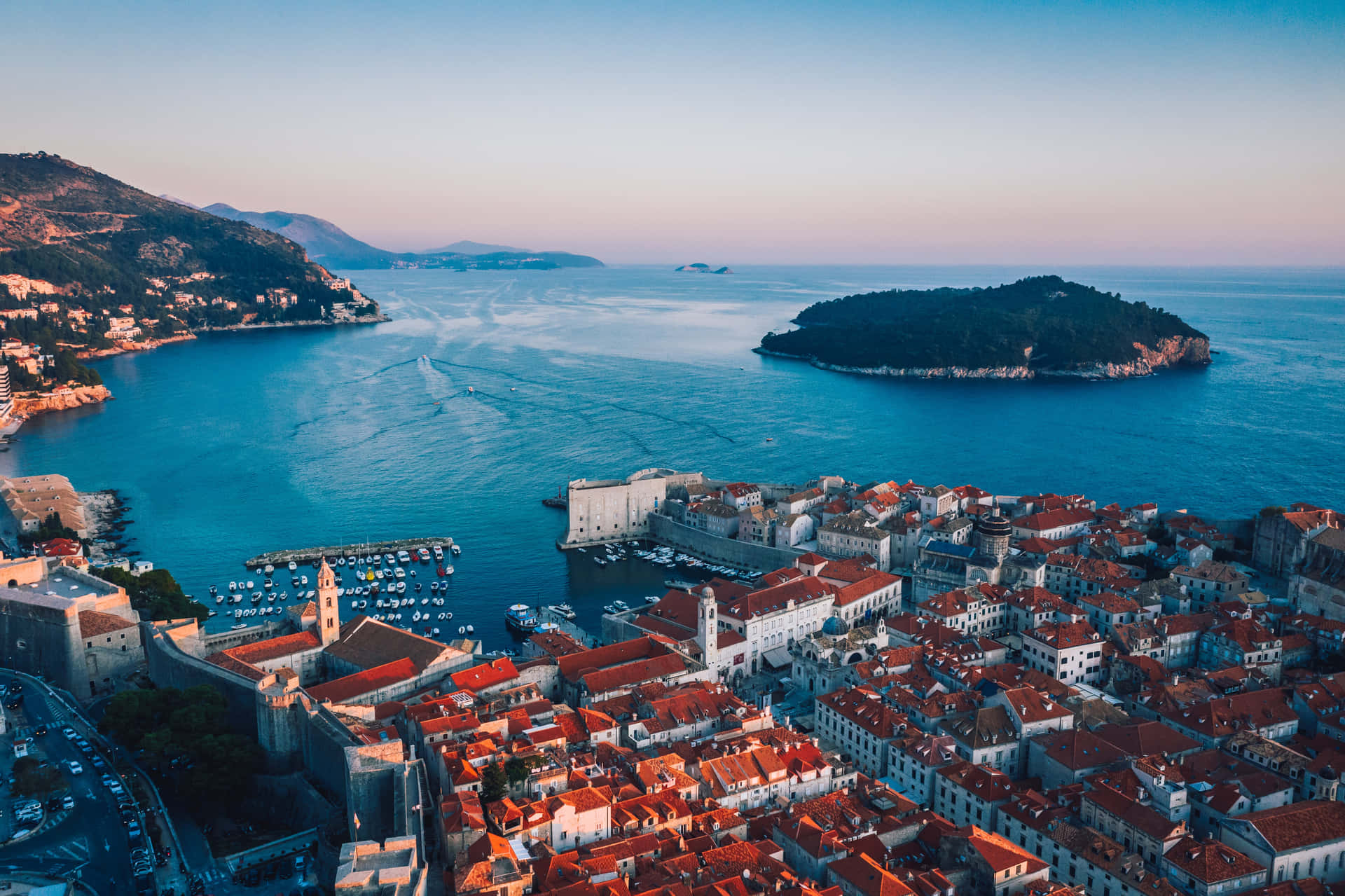 Dubrovniksbefästa Stad I Kroatien. Wallpaper