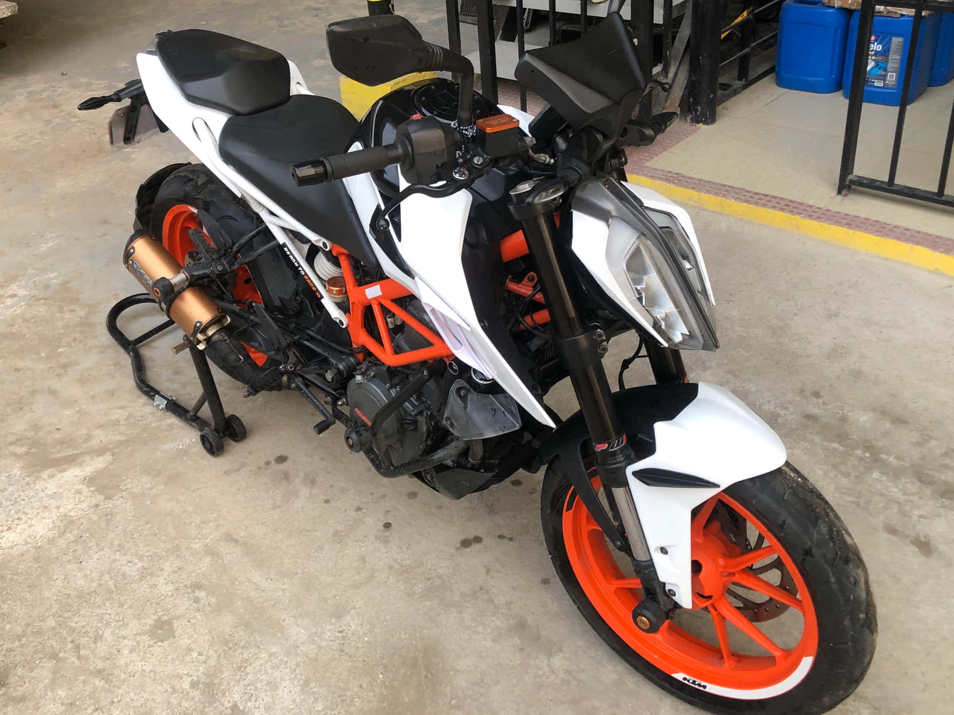 Cool Ktm Duke 390 Motorcycle Picture