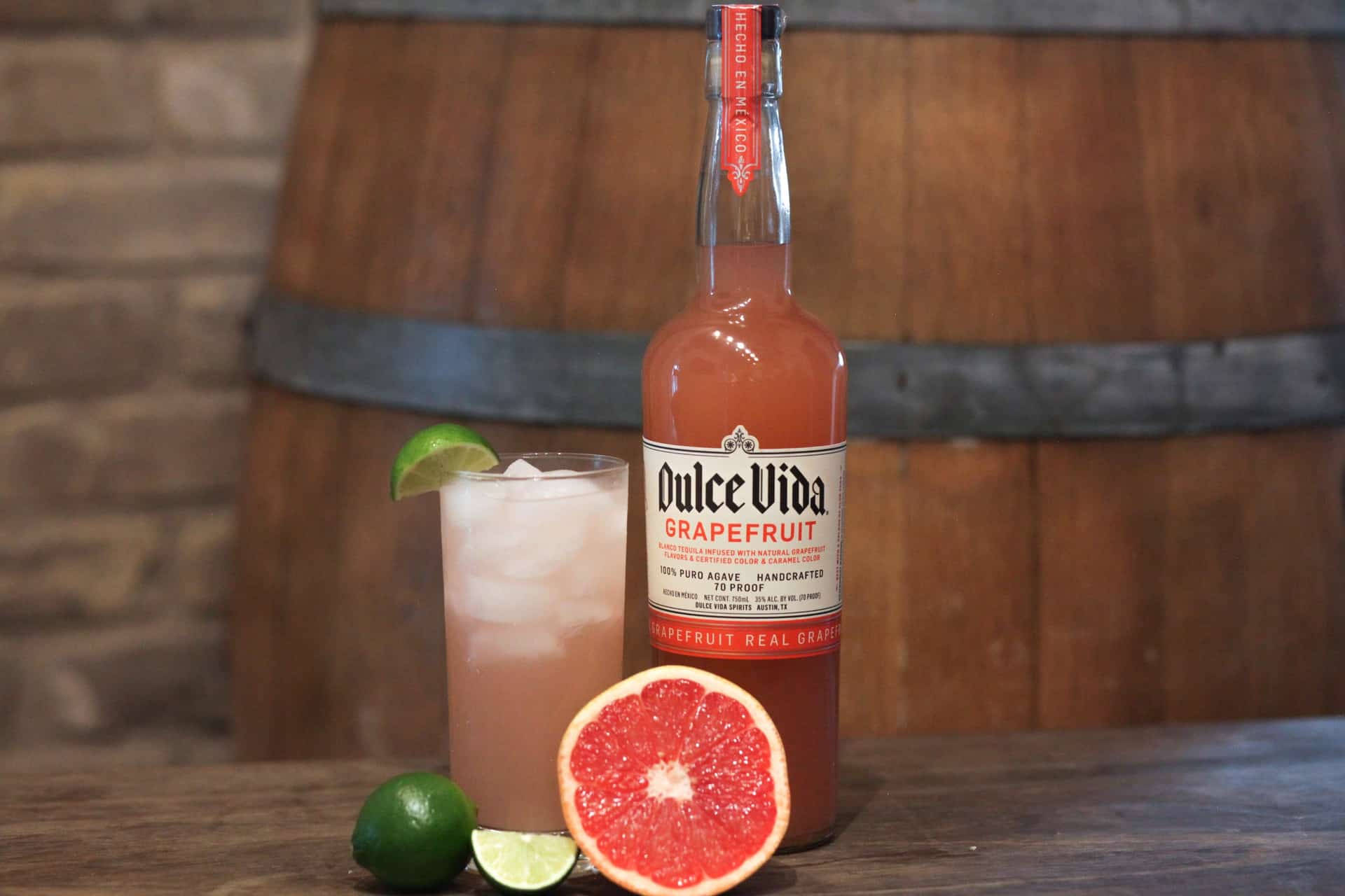 Dulce Vida Spirits Grapefruit Texas Cocktail Wallpaper