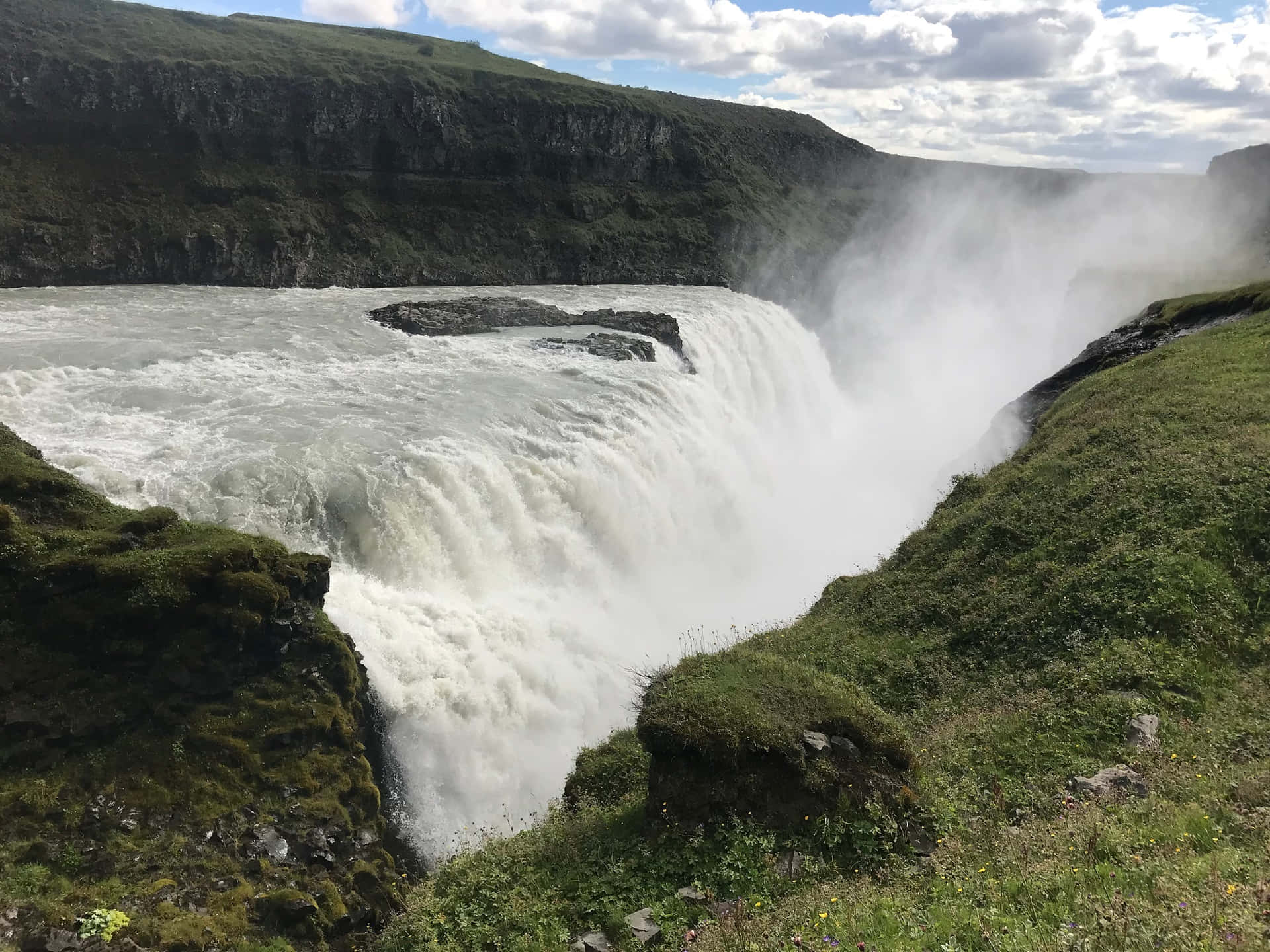 Dull Gullfoss Waterfall In Southwest Iceland Wallpaper