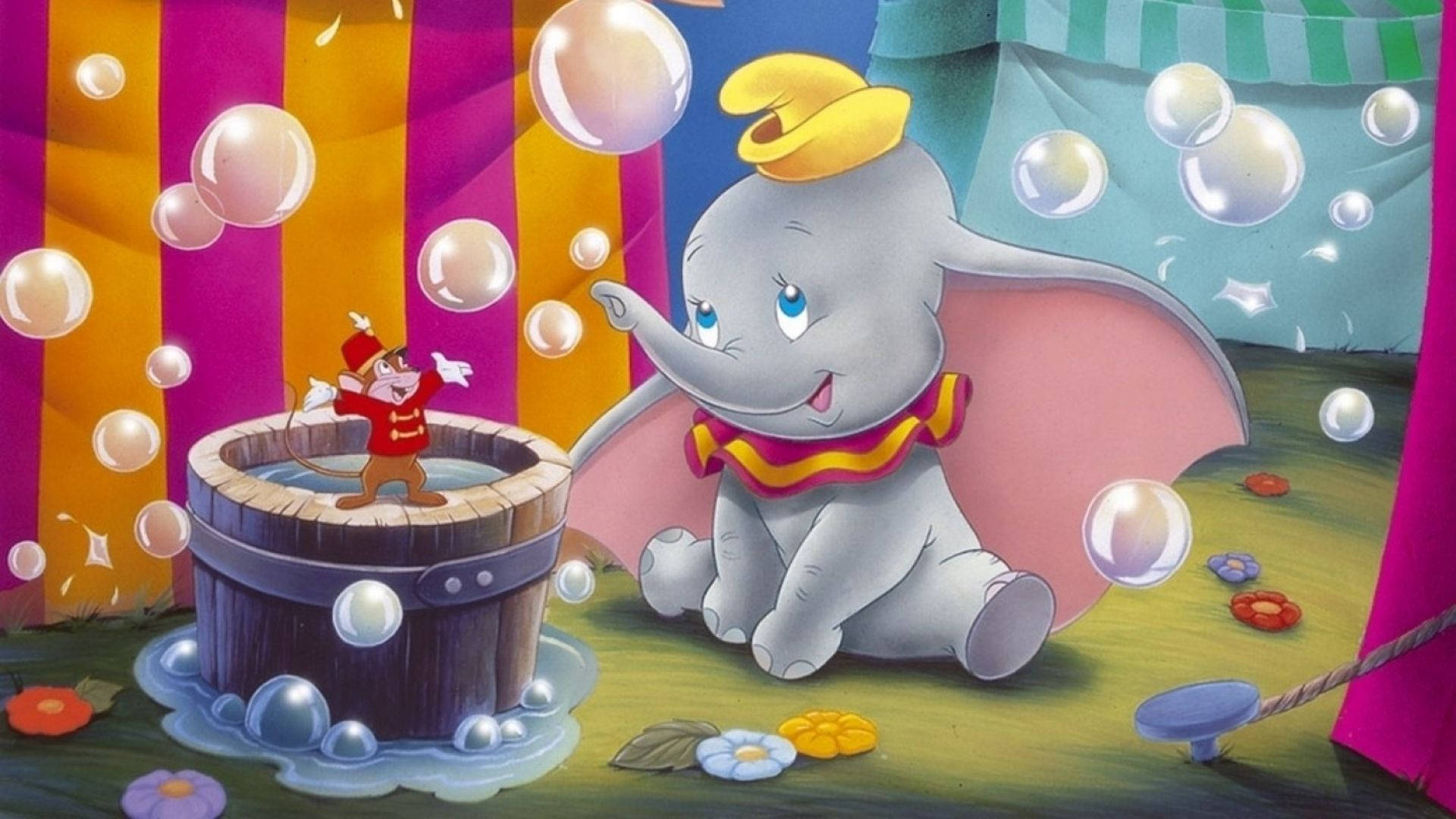 Dumbo Having Fun With Bubbles Background