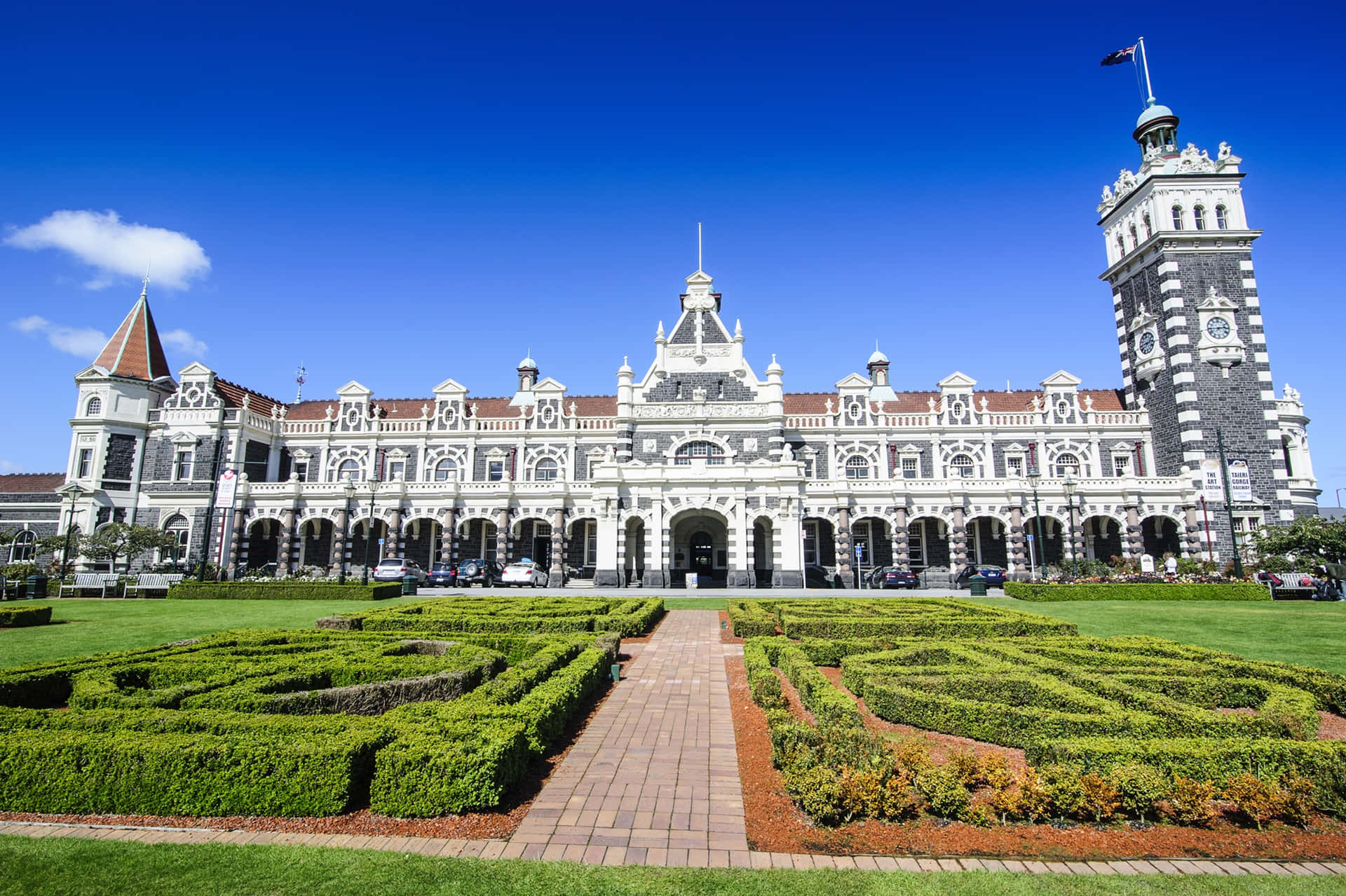 Dunedin Railway Station New Zealand Wallpaper