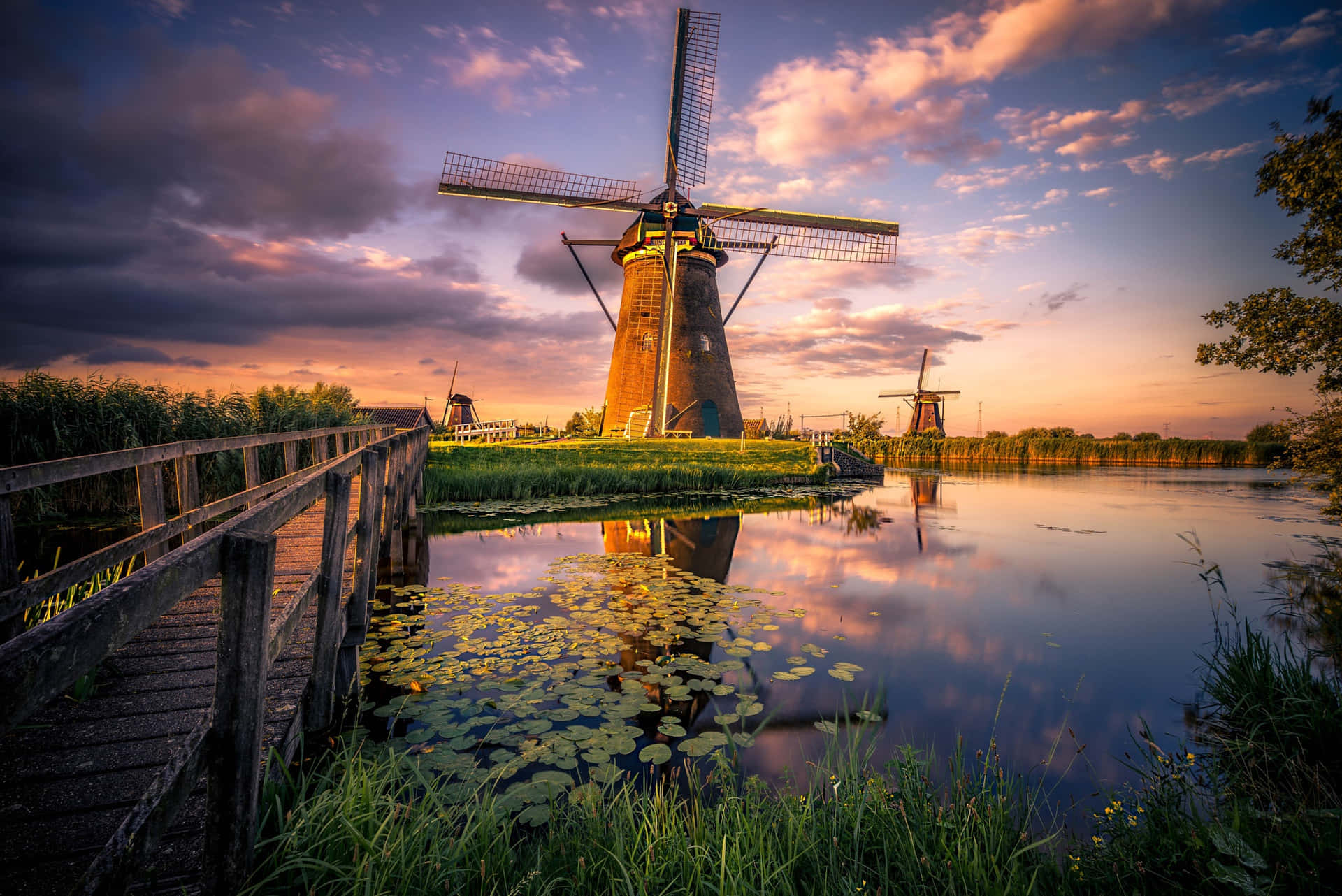 Dutch Windmillsat Sunset Wallpaper