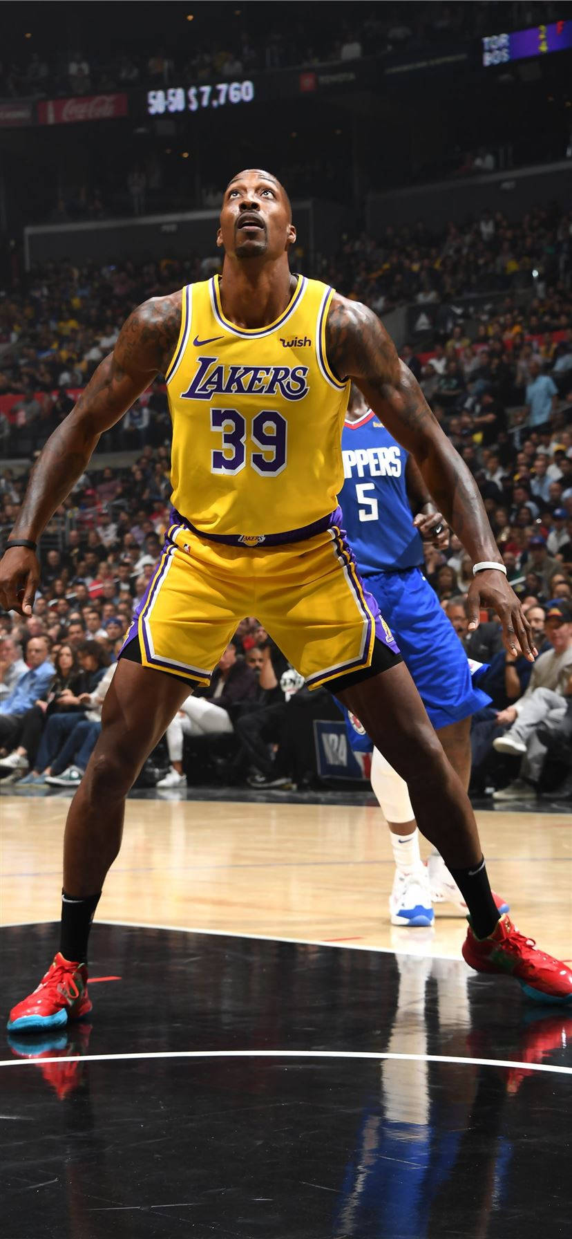 Fotografíade La Cancha De Baloncesto De Dwight Howard Con Los La Lakers. Fondo de pantalla