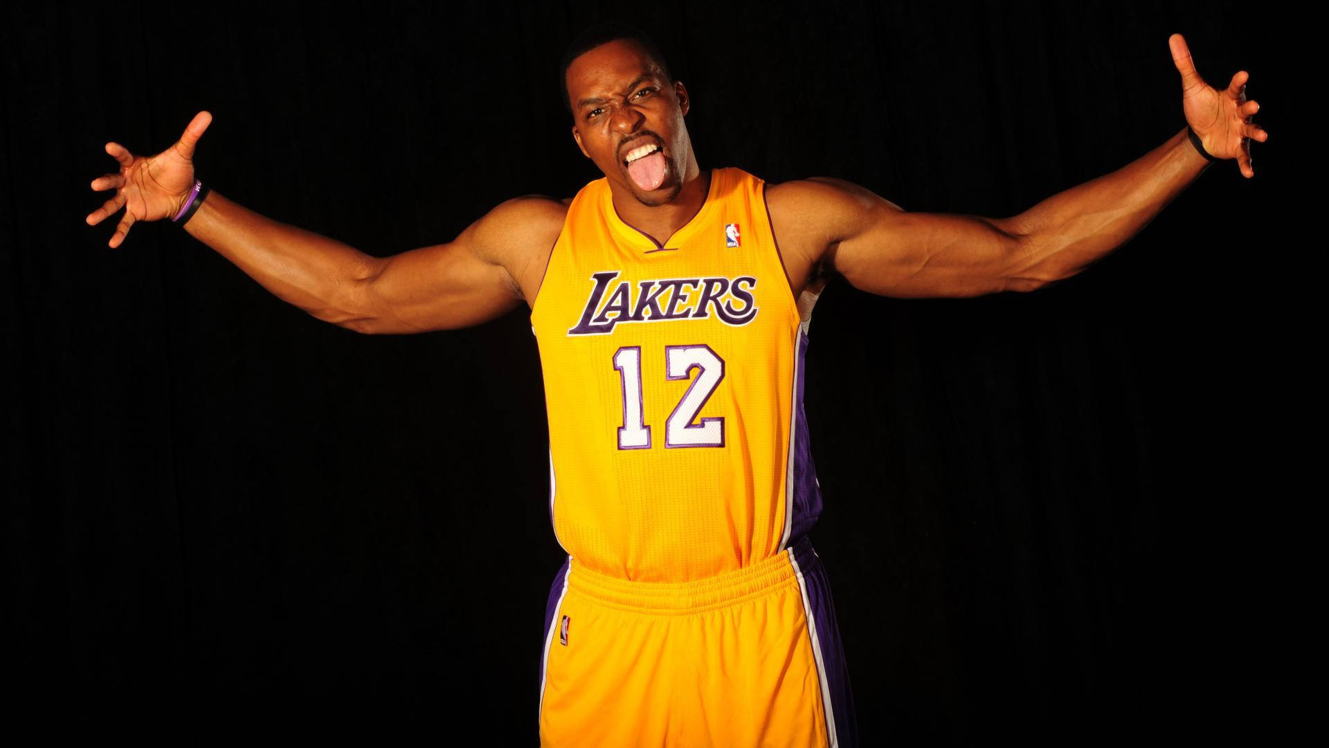 Dwighthoward Nba Lakers Rolig Fotografi Wallpaper
