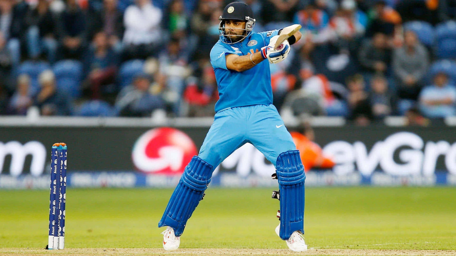 Eager Indian Cricketer Virat Kohli Wallpaper