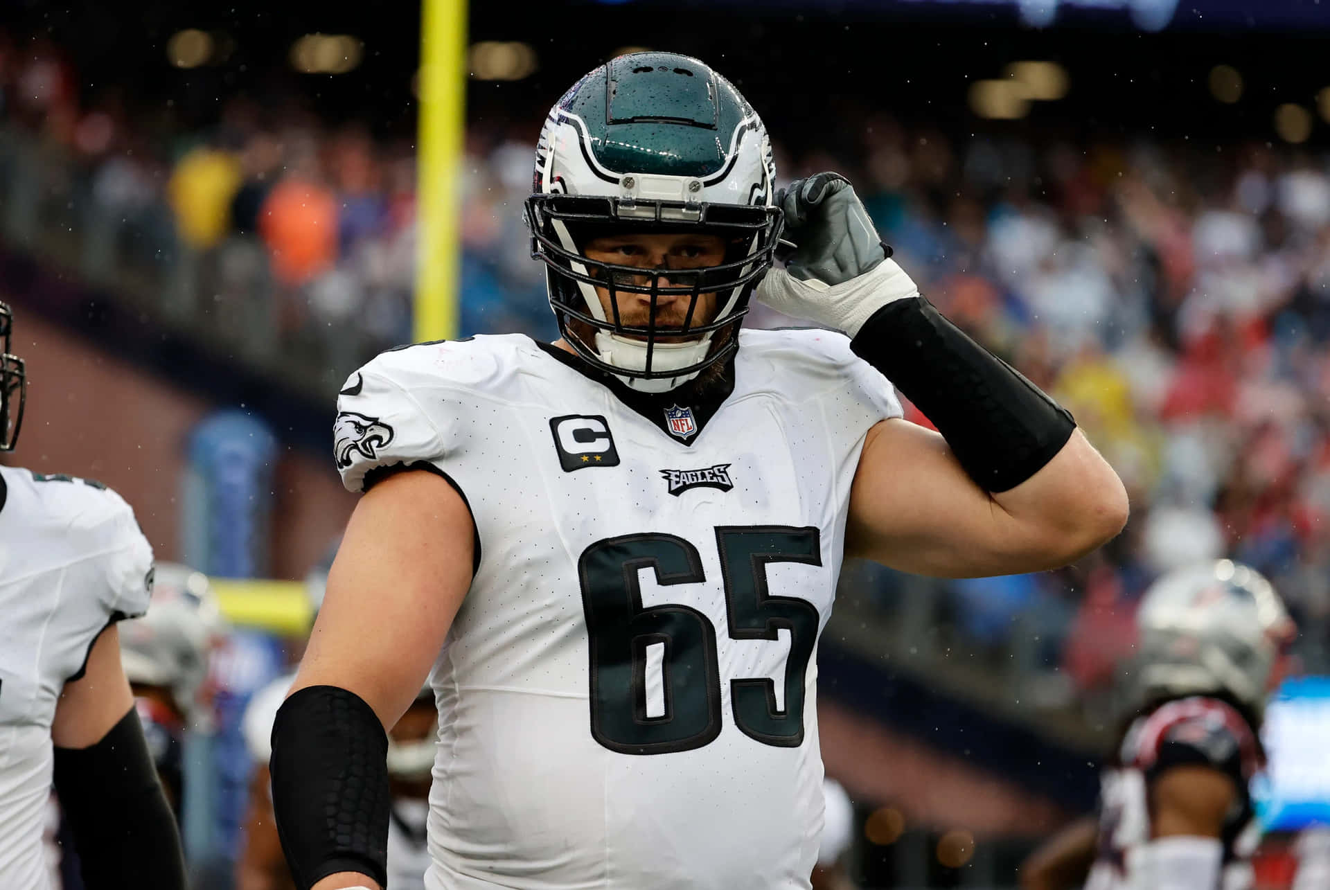 Eagles Player Number65 Adjusting Helmet Wallpaper