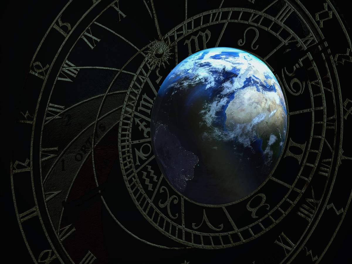 Earth Horoscope Wheel Chart Wallpaper