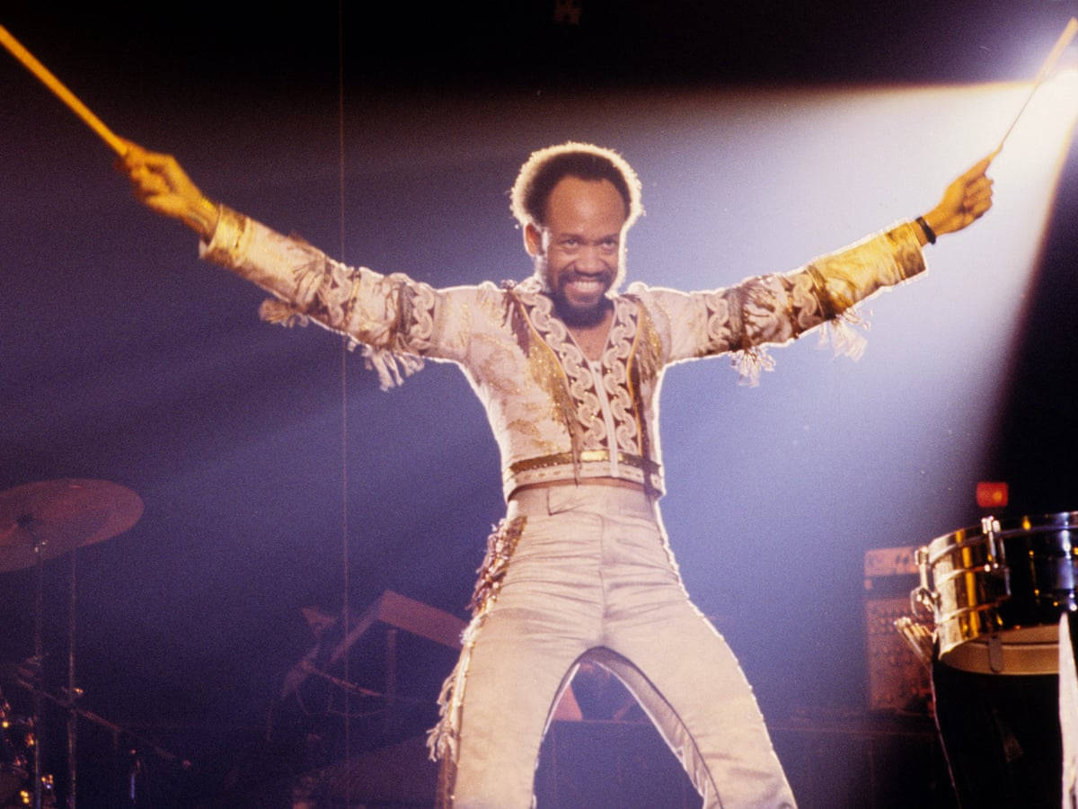Earth, Wind And Fire Maurice With Drum Stick Wallpaper