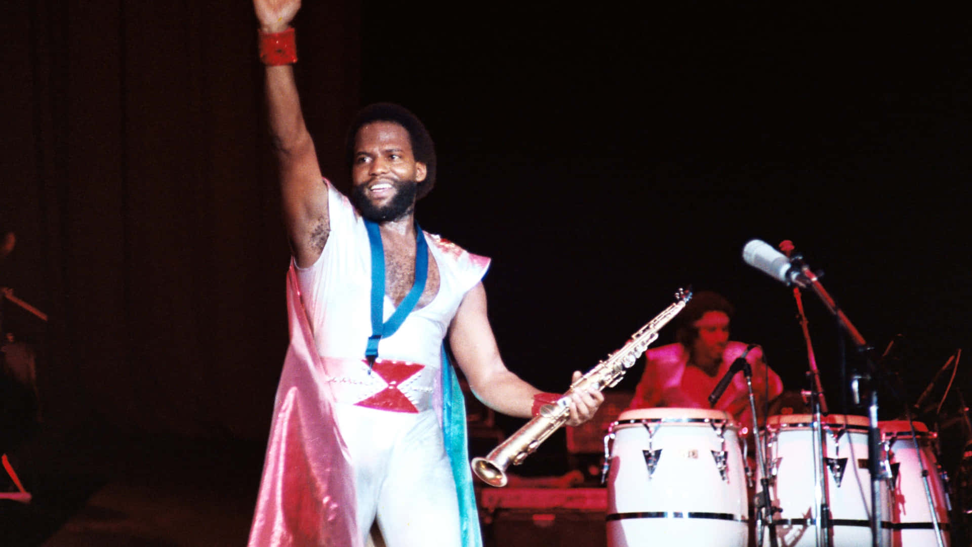Earth, Wind&Fire Performing On Stage Wallpaper