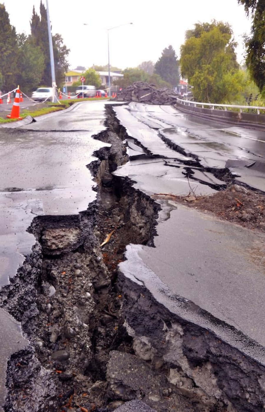 Earthquakes are a natural disaster that can cause destruction.
