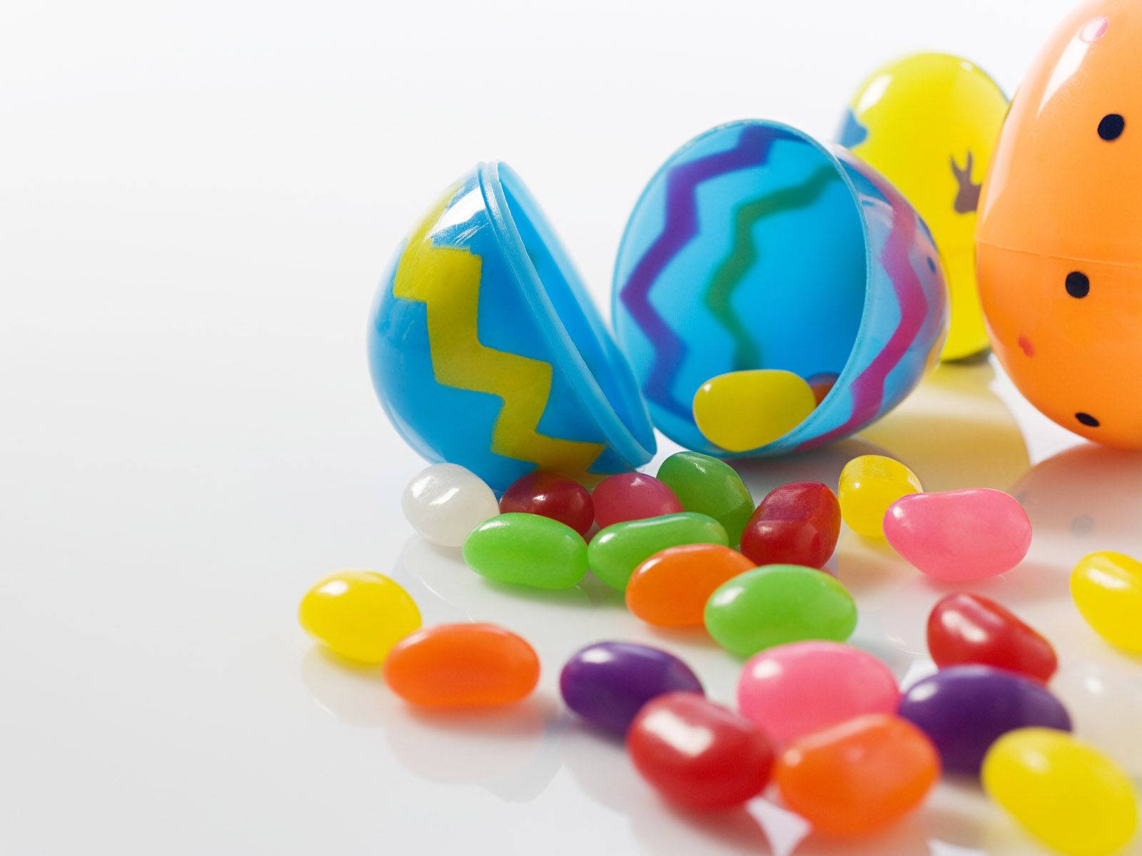 Easter Desktop Plastic Eggs Wallpaper