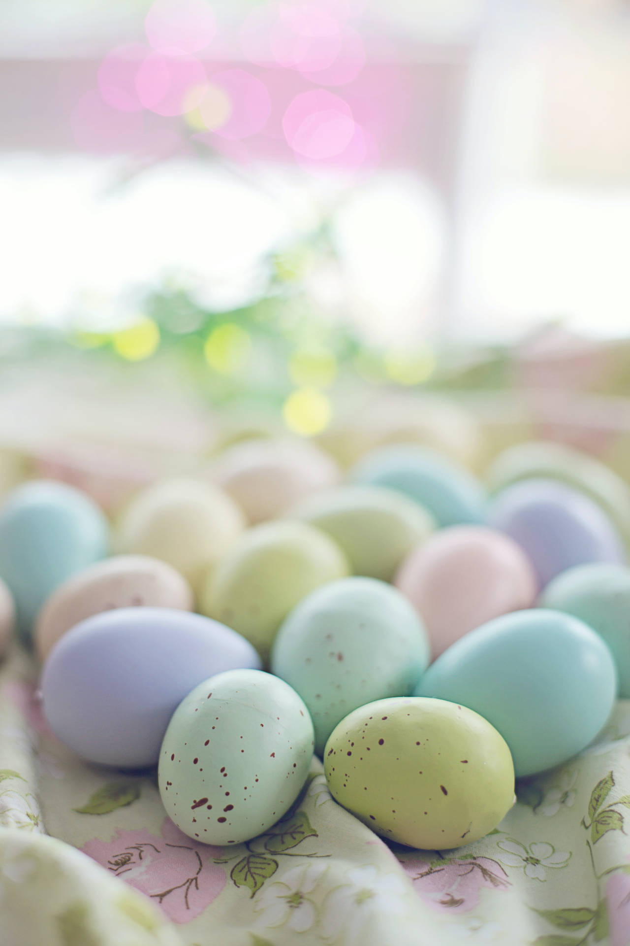 A Table With A Lot Of Eggs Wallpaper