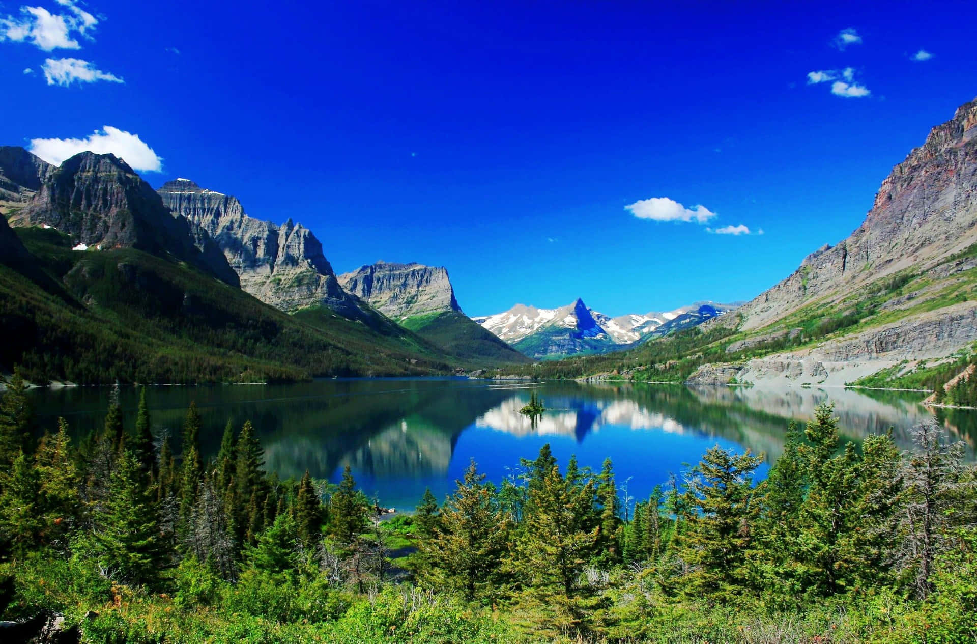 Echoing Serenity - Montana's Natural Splendor