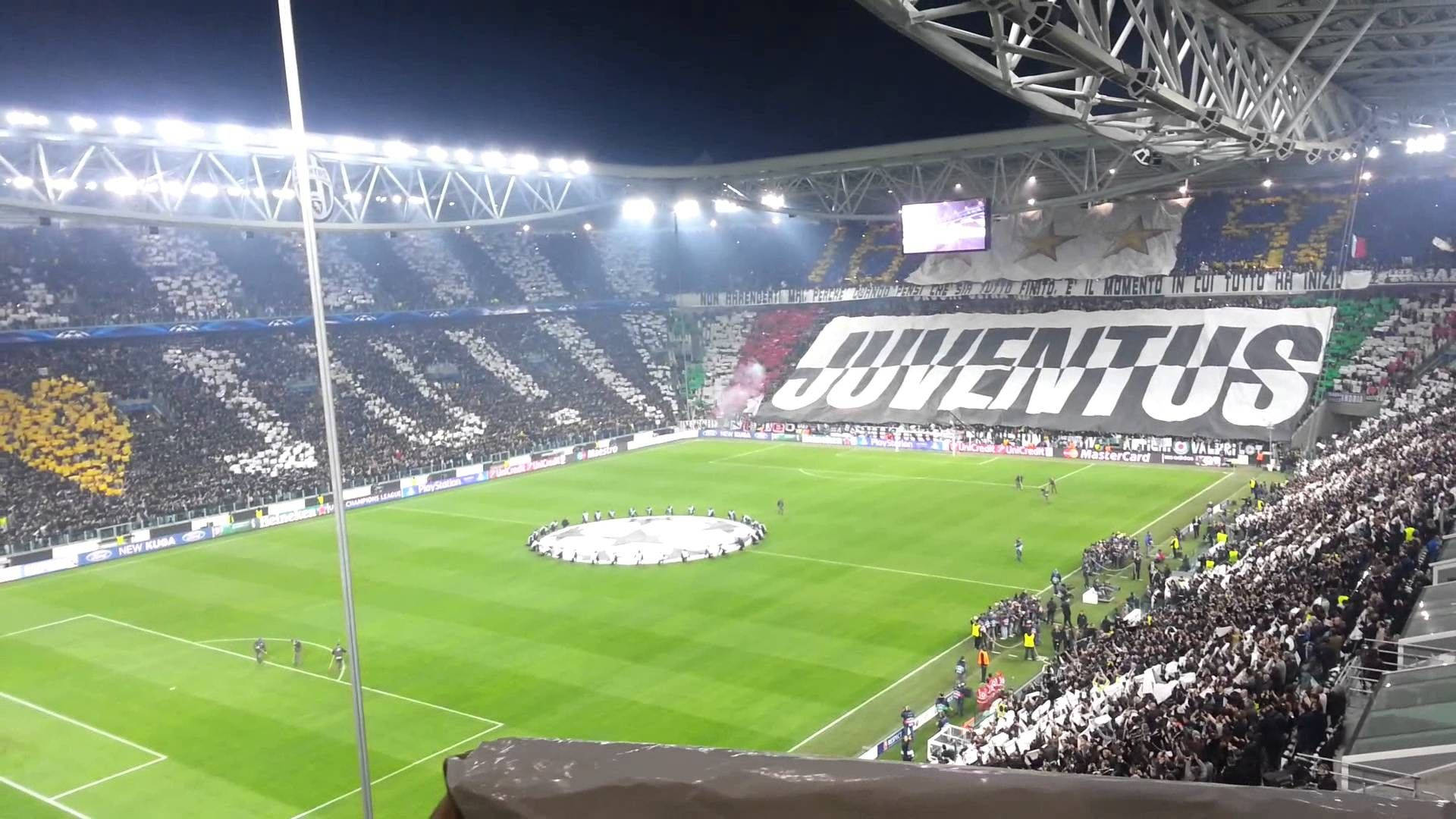 Ecstatic Juventus Fans At Allianz Stadium Wallpaper