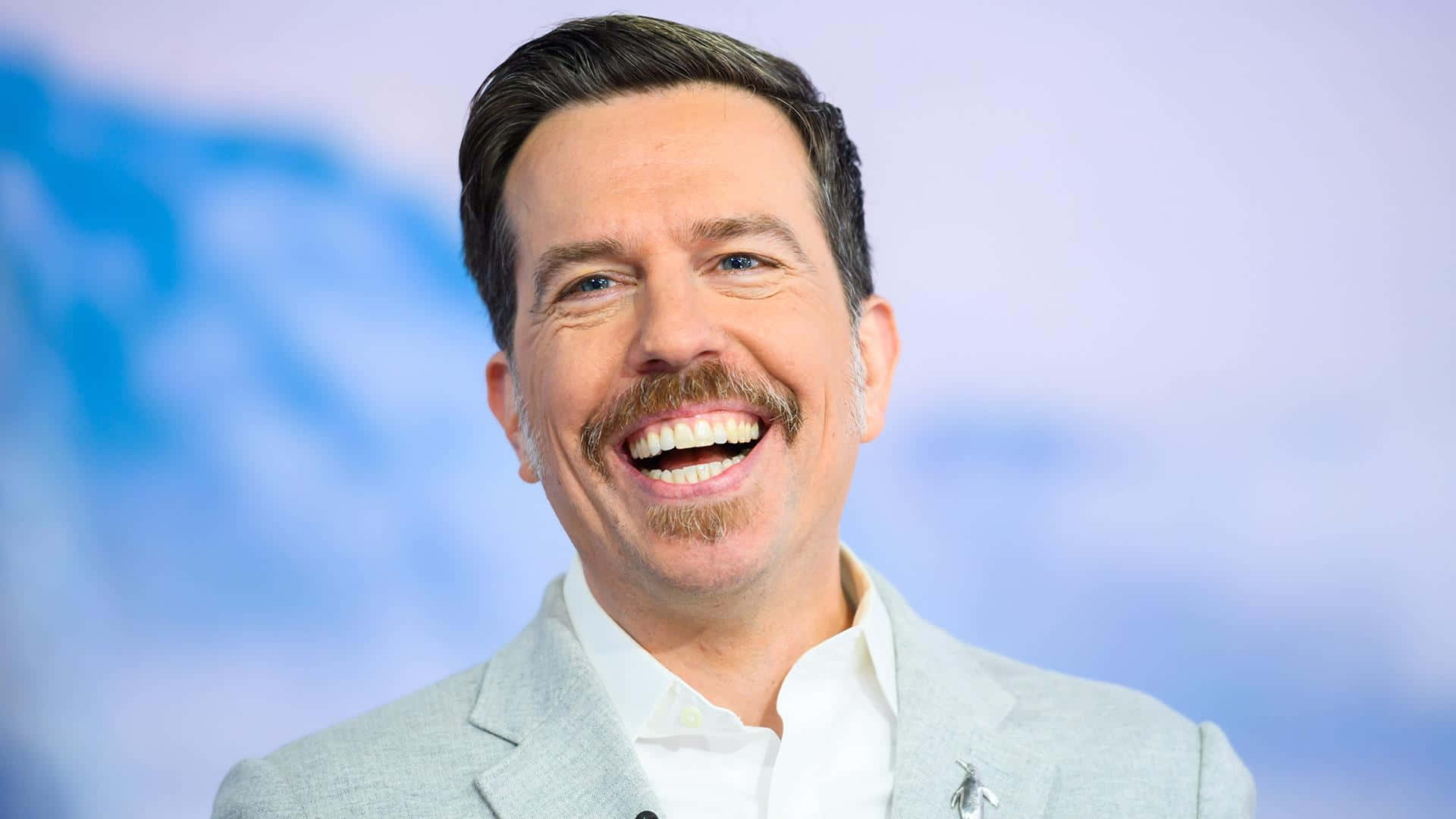 American actor and comedian Ed Helms Wallpaper