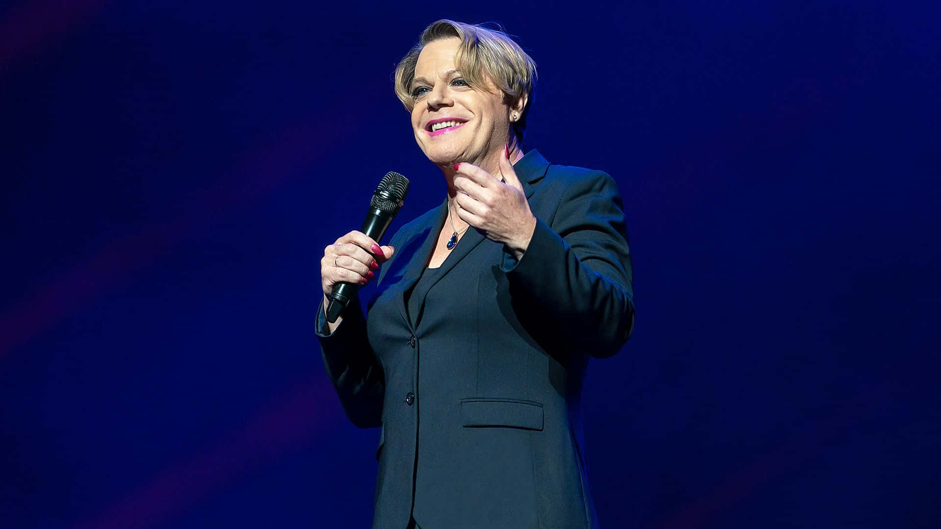 Eddie Izzard – Legenda Komedi Stand-up Wallpaper