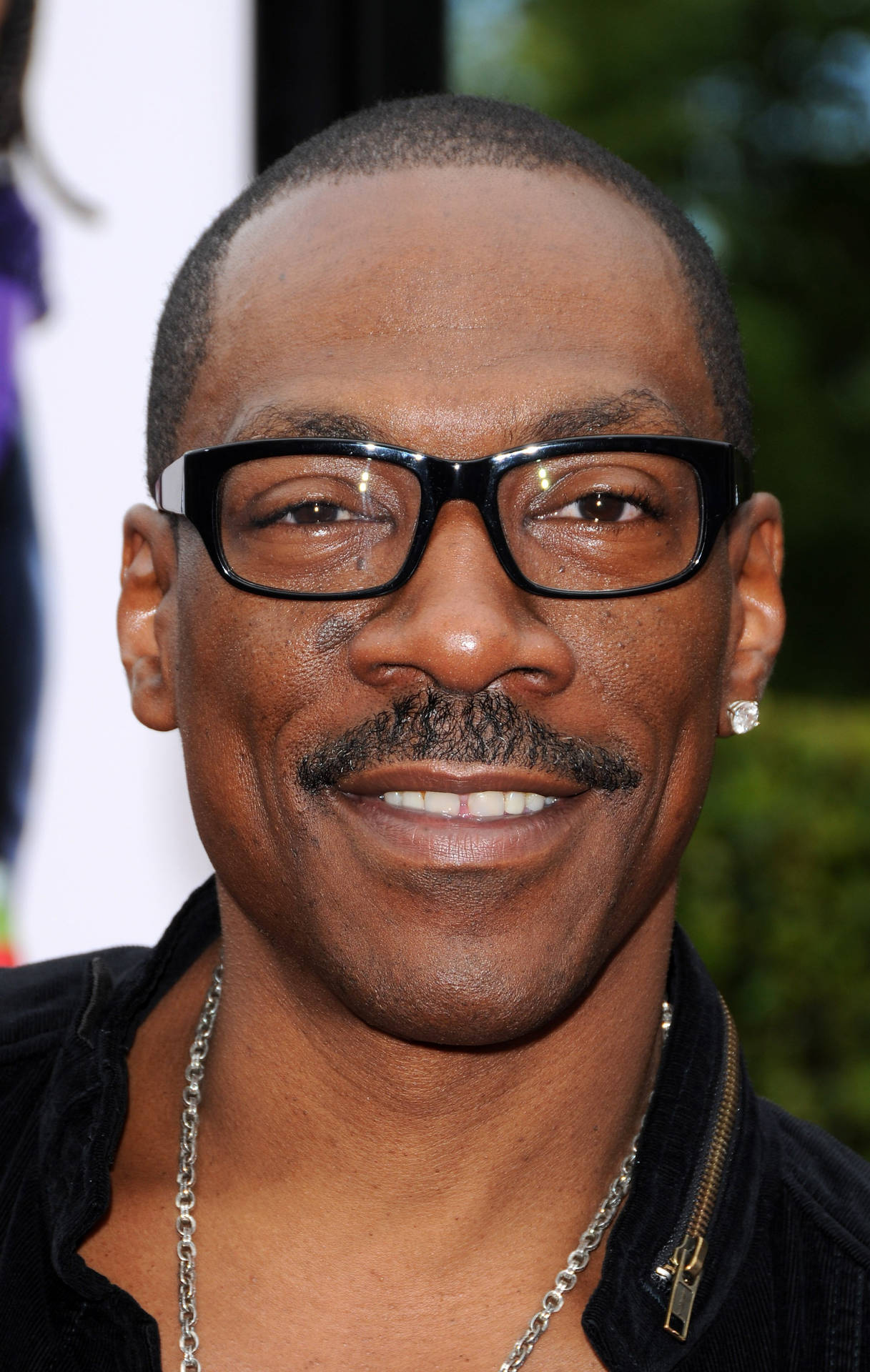 Eddie Murphy With Glasses Background