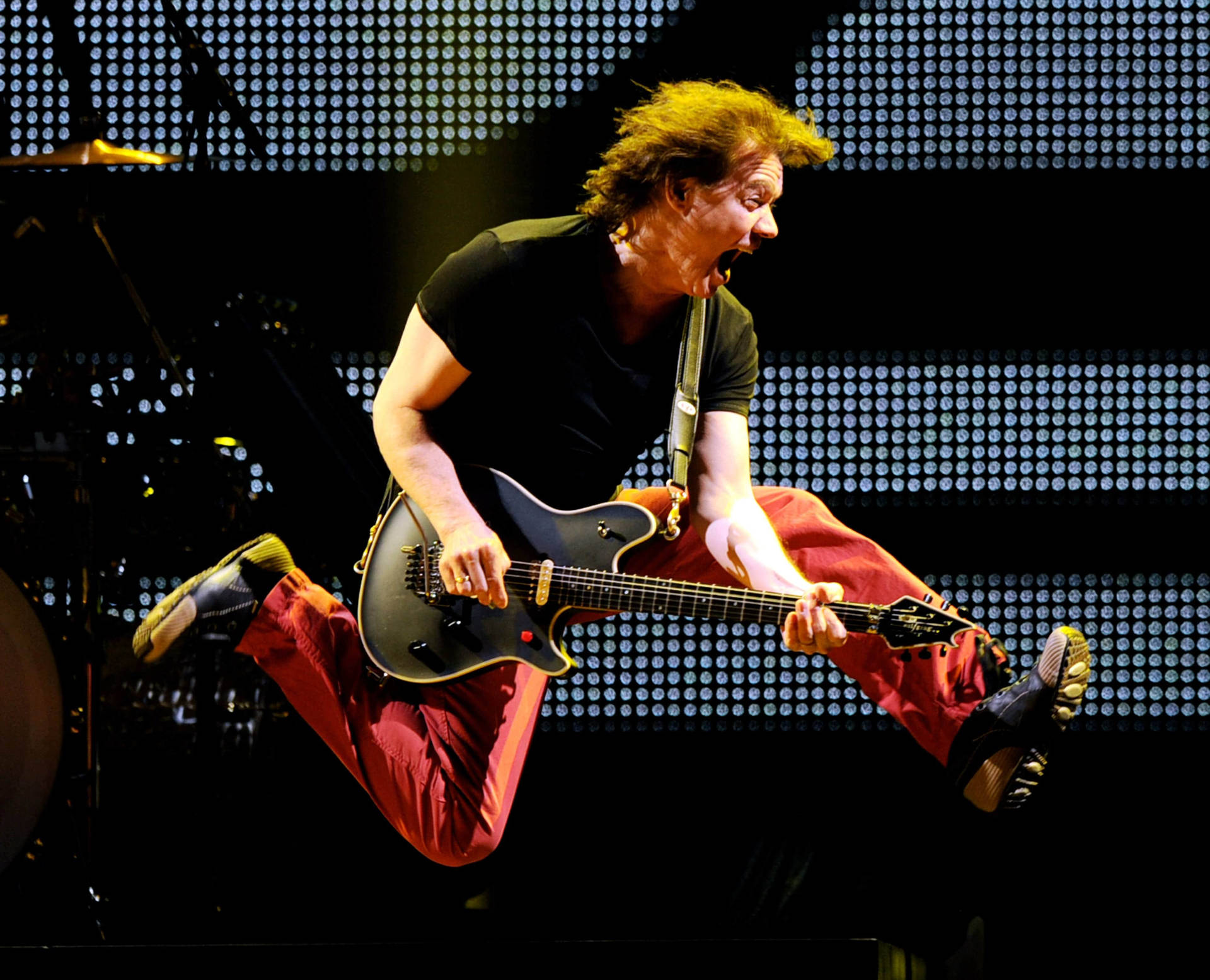 Eddie Van Halen In Onda Sfondo