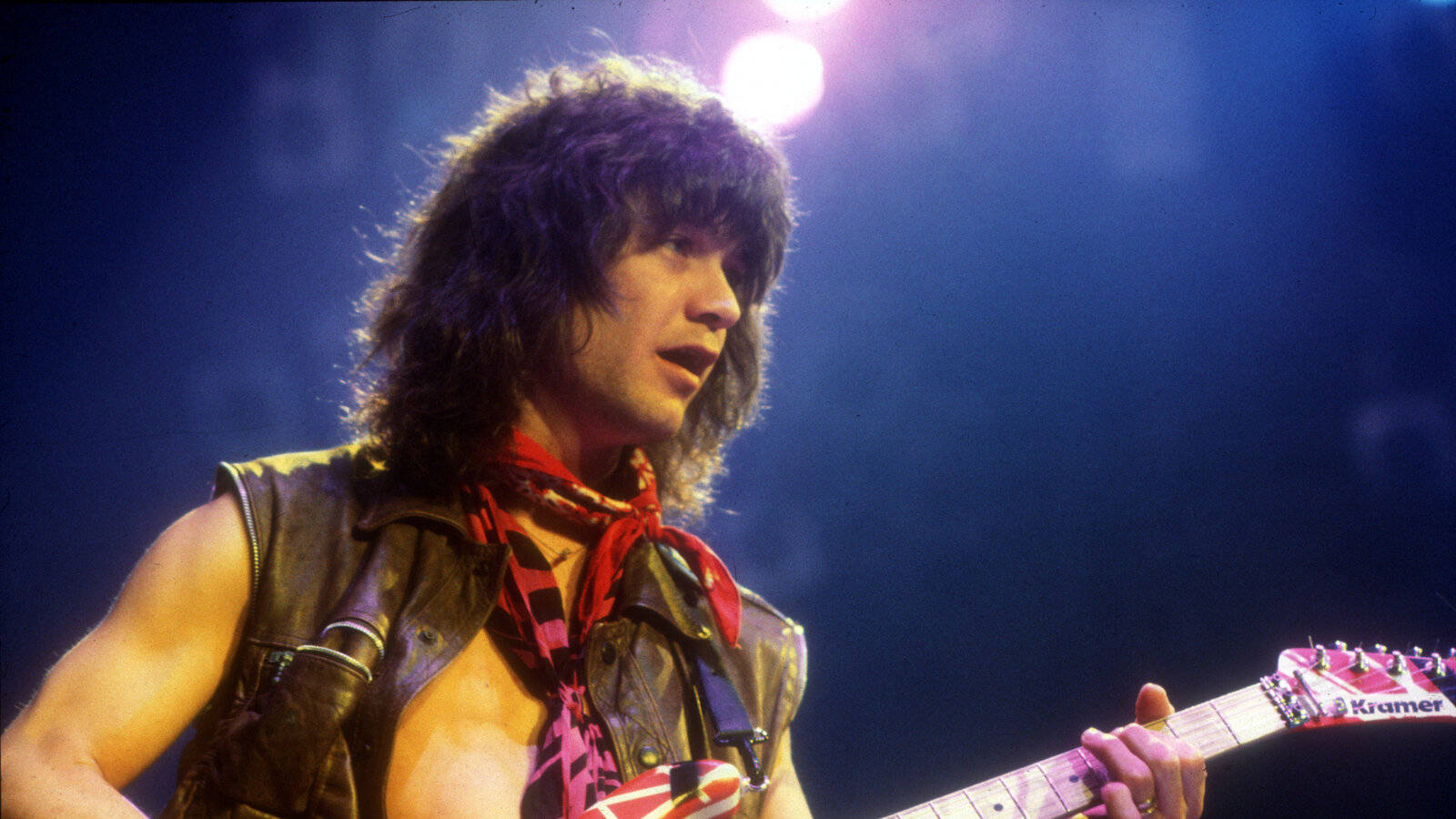 Eddievan Halen, Guitarrista De La Banda De Rock Van Halen. Fondo de pantalla