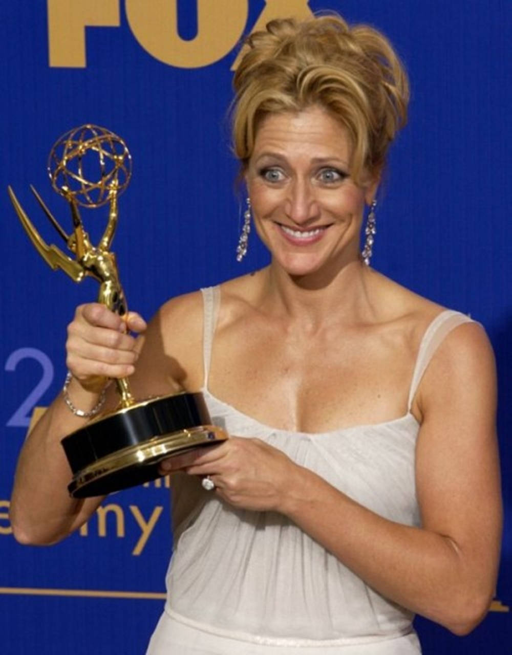 Edie Falco At A Red Carpet Event Wallpaper