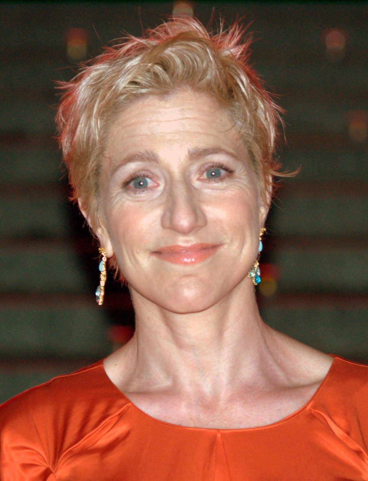 Edie Falco Gorgeous In Red Wallpaper
