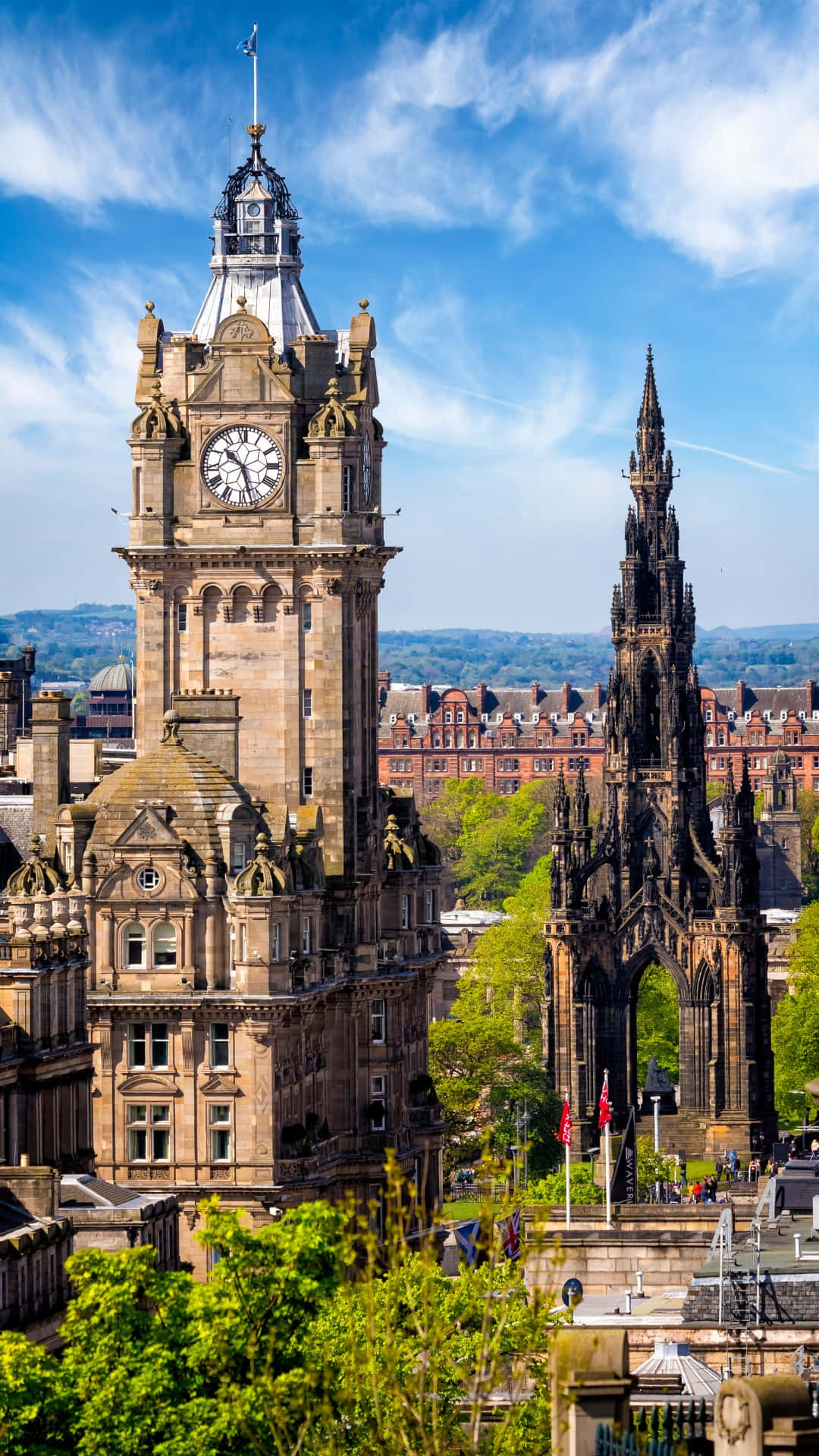 Edinburgh Balmoral Hoteland Scott Monument Wallpaper