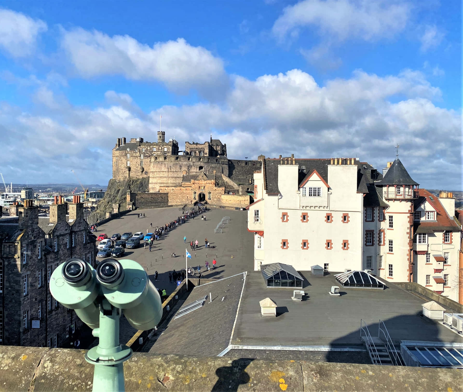 Edinburgh Castleand Cityscape Wallpaper