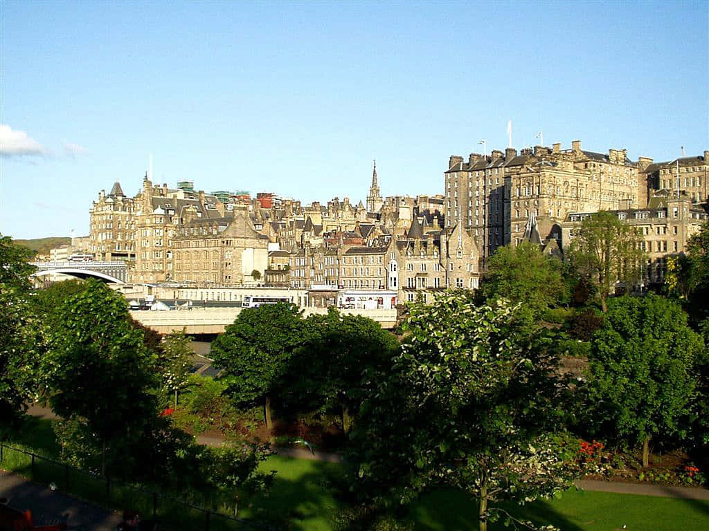 Edinburgh Cityscape Sunny Day Wallpaper