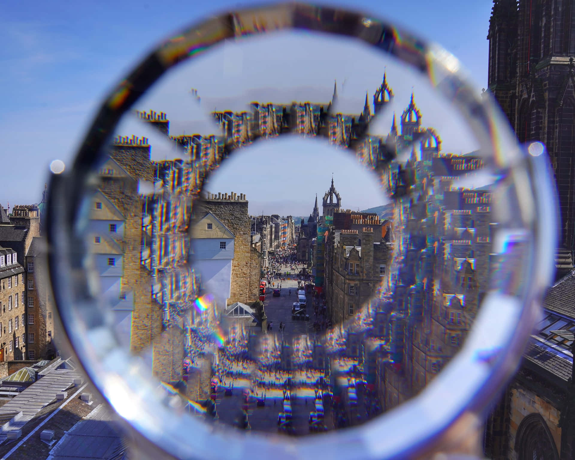 Edinburgh Cityscape Through Lens Wallpaper