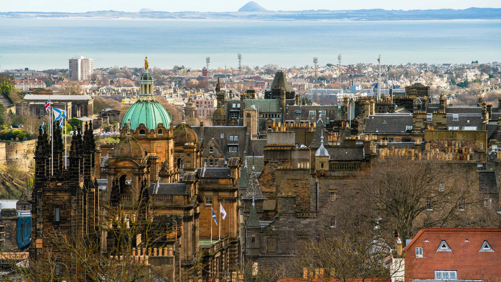 Edinburgh Cityscape View Wallpaper