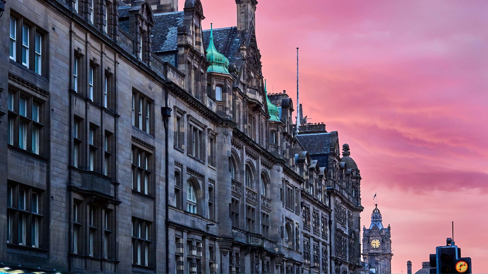 Edinburgh Royal Mile Dusk Skyline Wallpaper