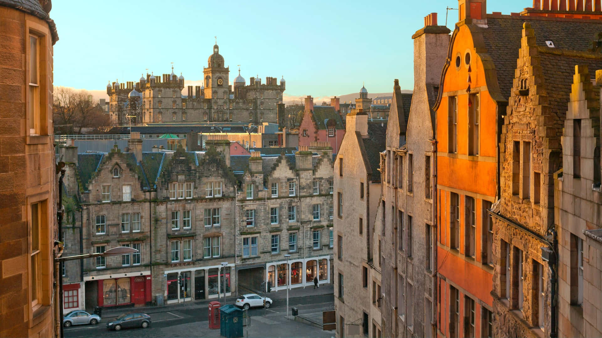 Edinburgh Royal Mile Dusk View Wallpaper