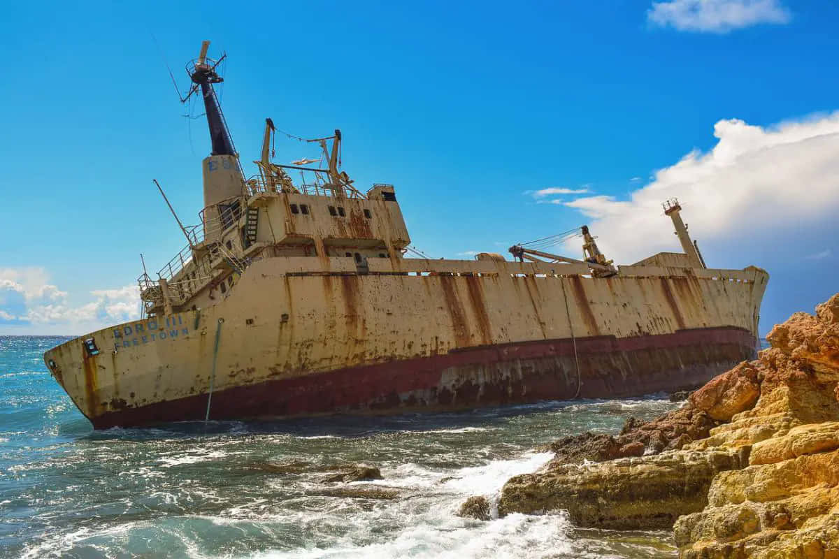 Edro Iii Shipwreck In Paphos Wallpaper