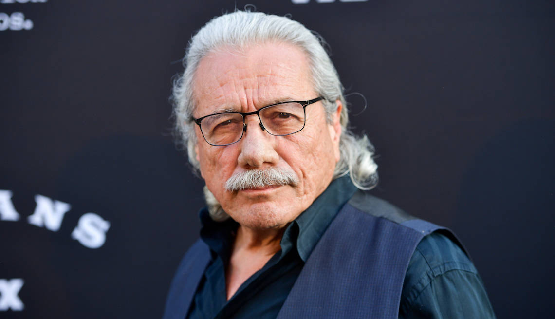 Edwardjames Olmos Weste Wallpaper