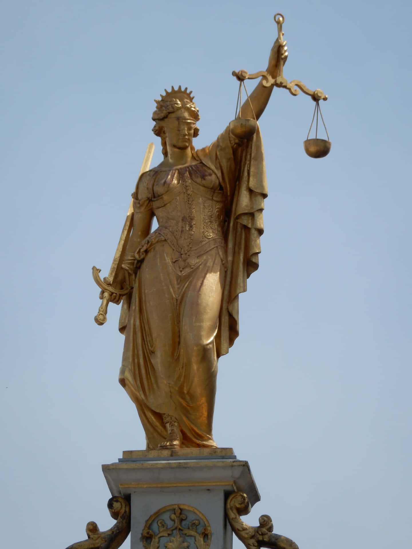 Egalitarian Lady Justice Statue Wallpaper