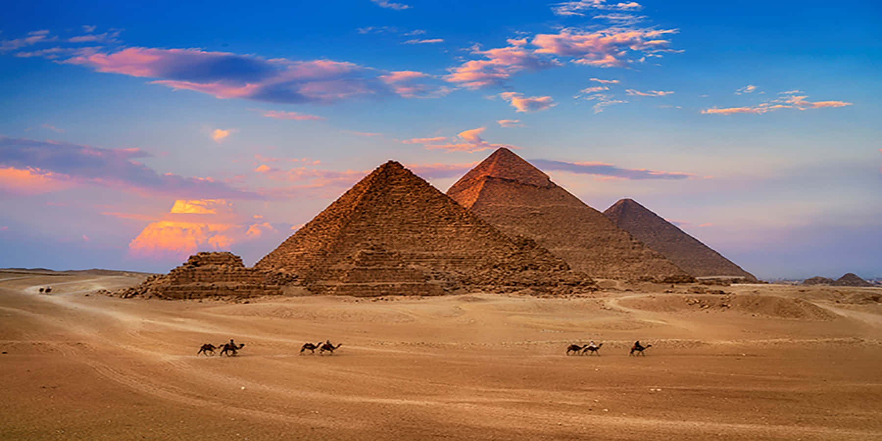 Piramididi Giza Al Tramonto