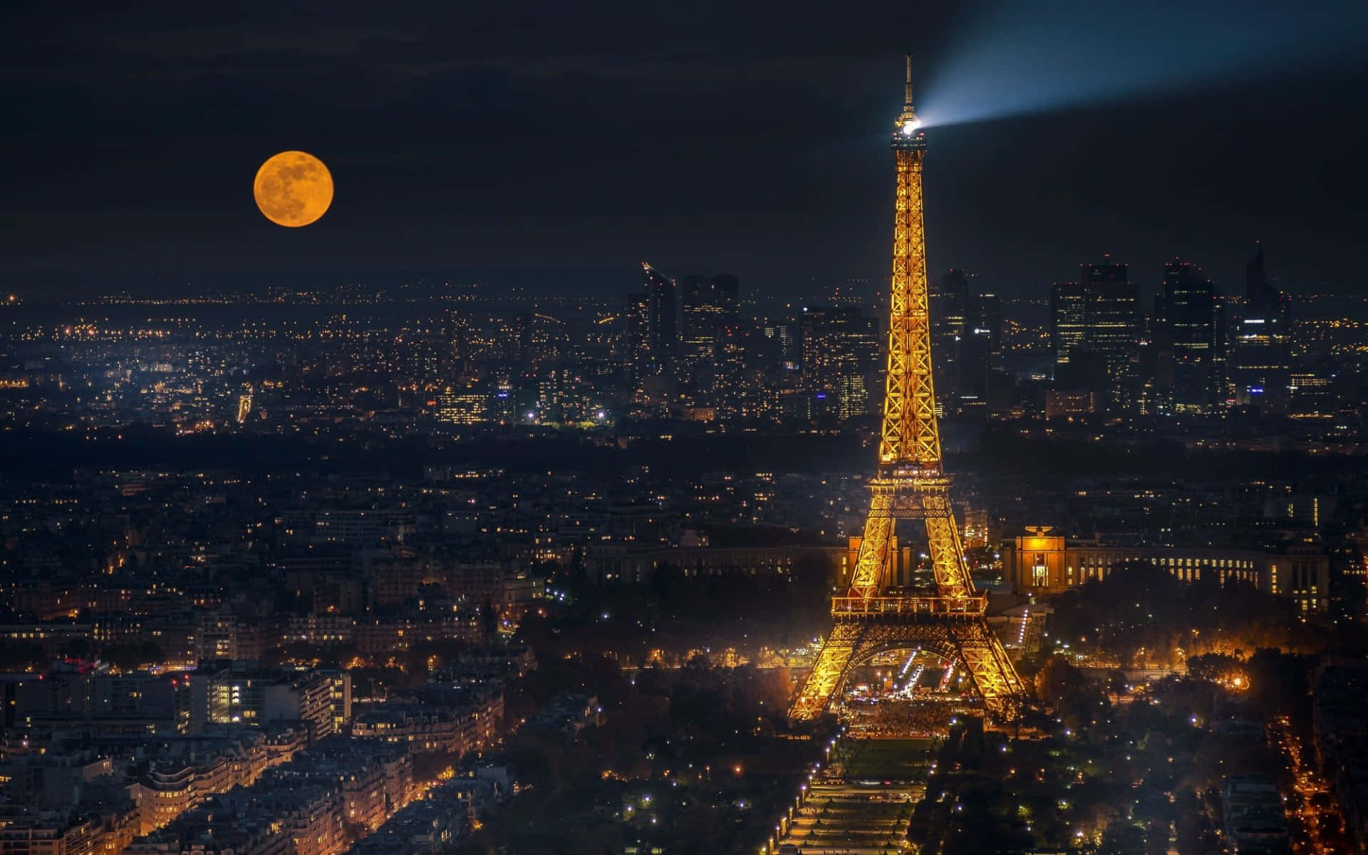 Immaginedella Torre Eiffel Di Notte Con La Luna