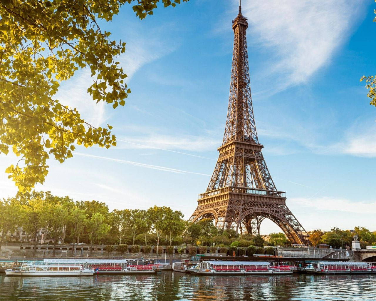 Eiffeltårnet Bassin De La Villette Wallpaper