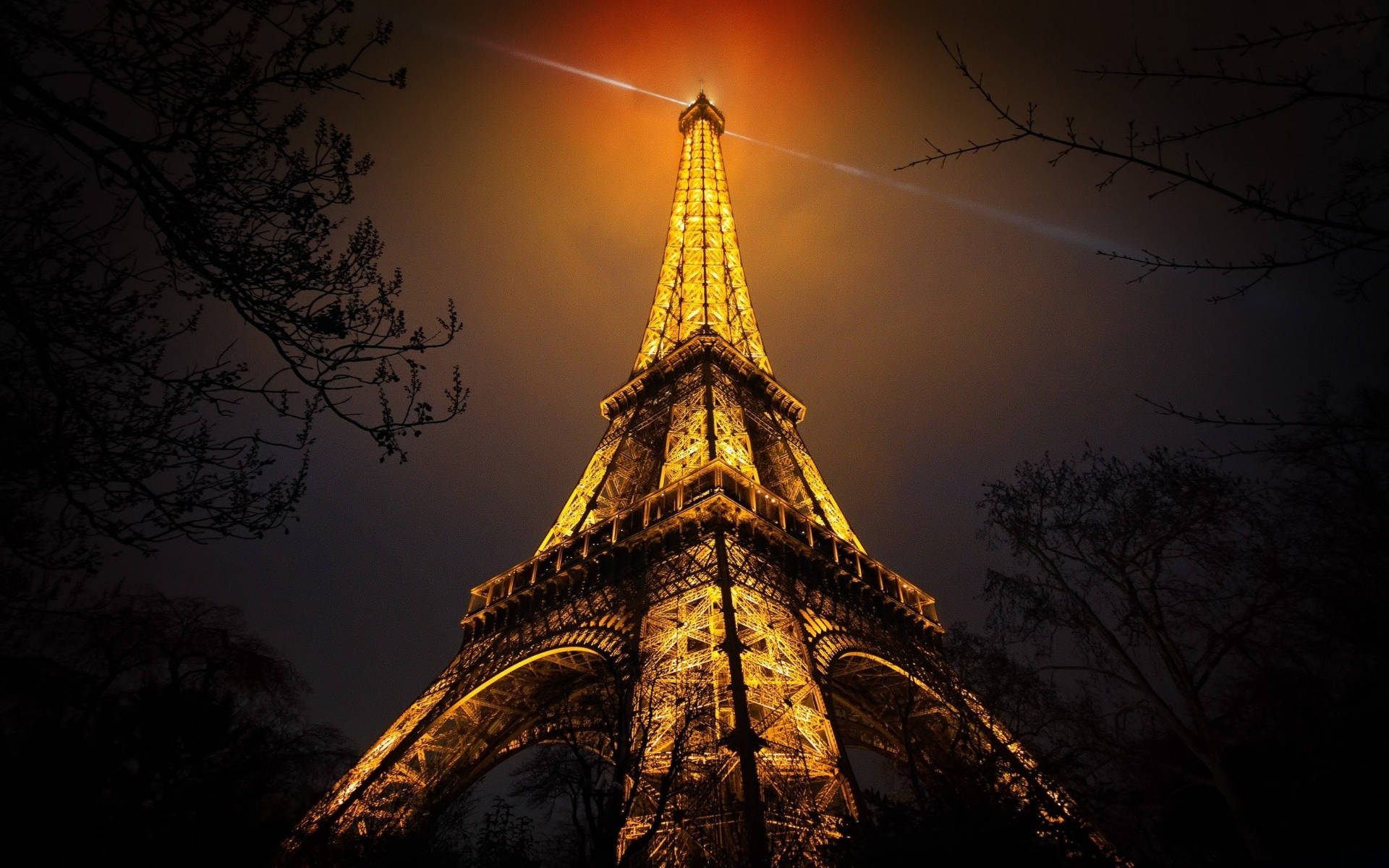 Eiffel Tower In Black And Gold Wallpaper