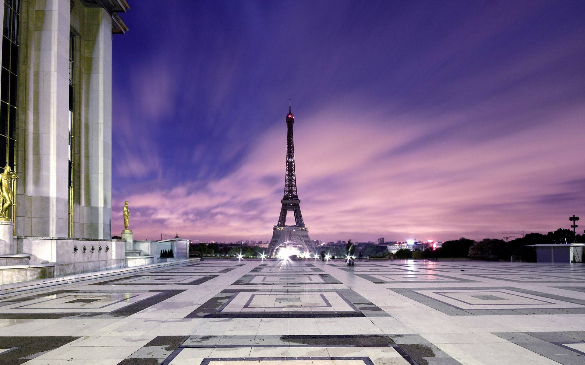 Eiffel Tower In Europe Wallpaper