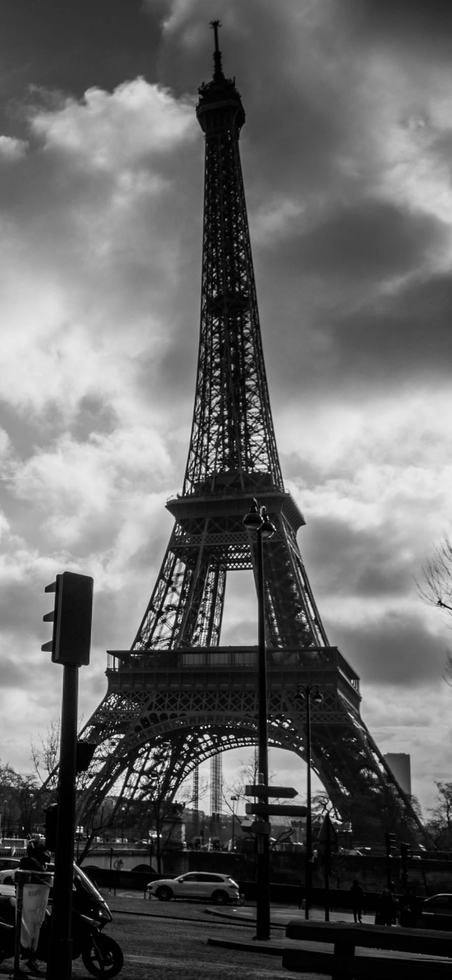 Eiffel Tower iPhone 13 Pro Wallpaper