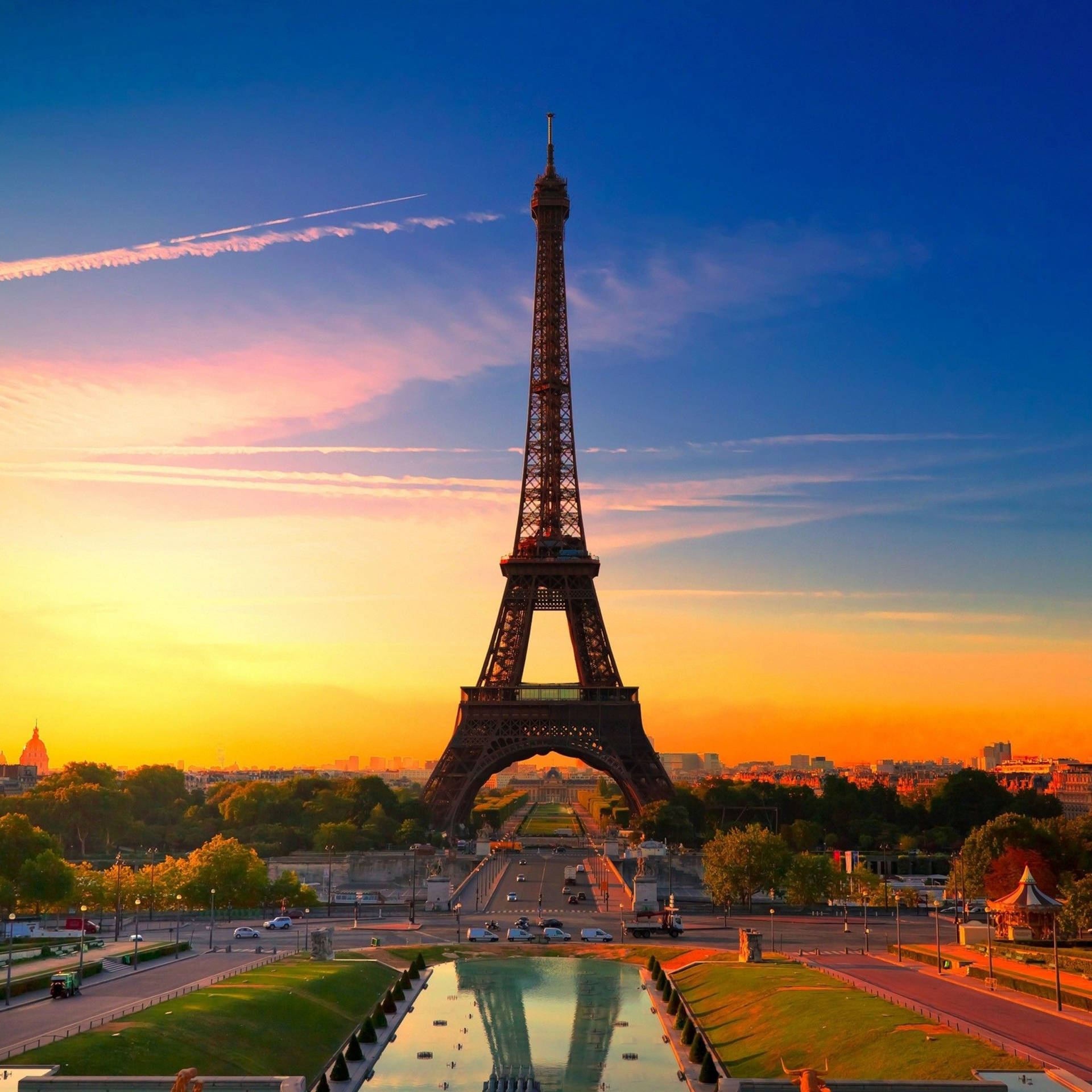 Eiffelturmauf Dem Kostenlosen Ipad Wallpaper