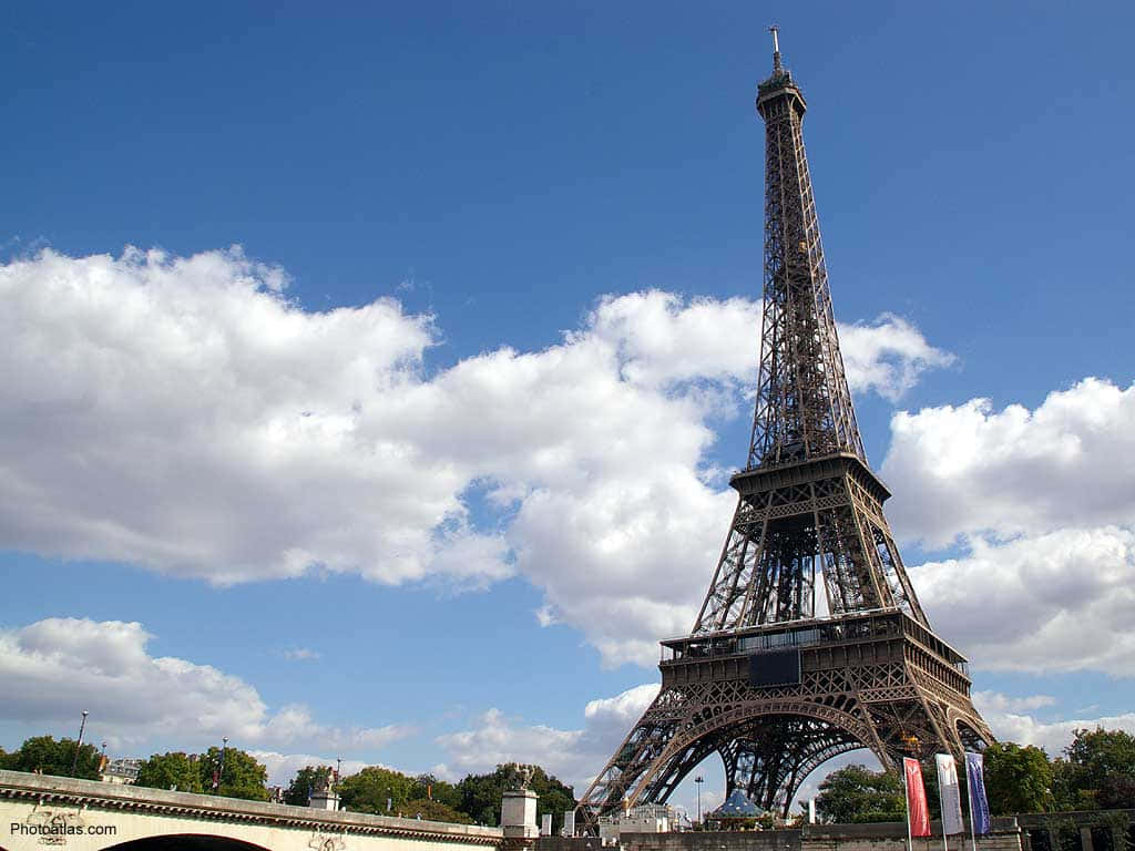 Stårhøjt I Paris, Eiffeltårnet.
